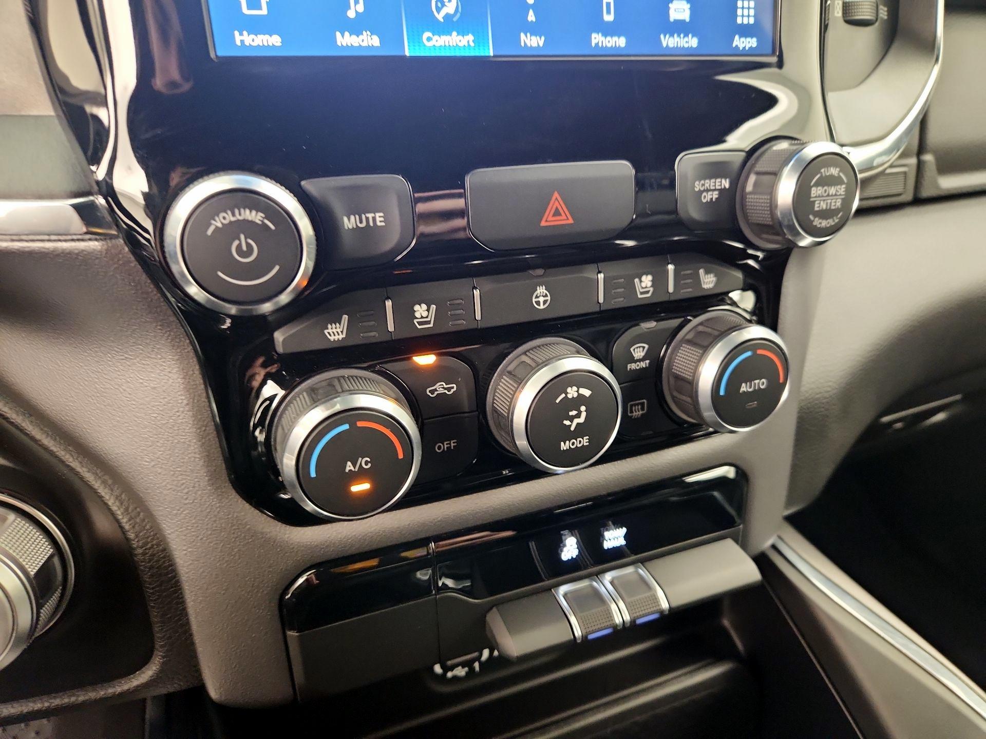 Thumbnail: 2024 RAM 1500 - 17