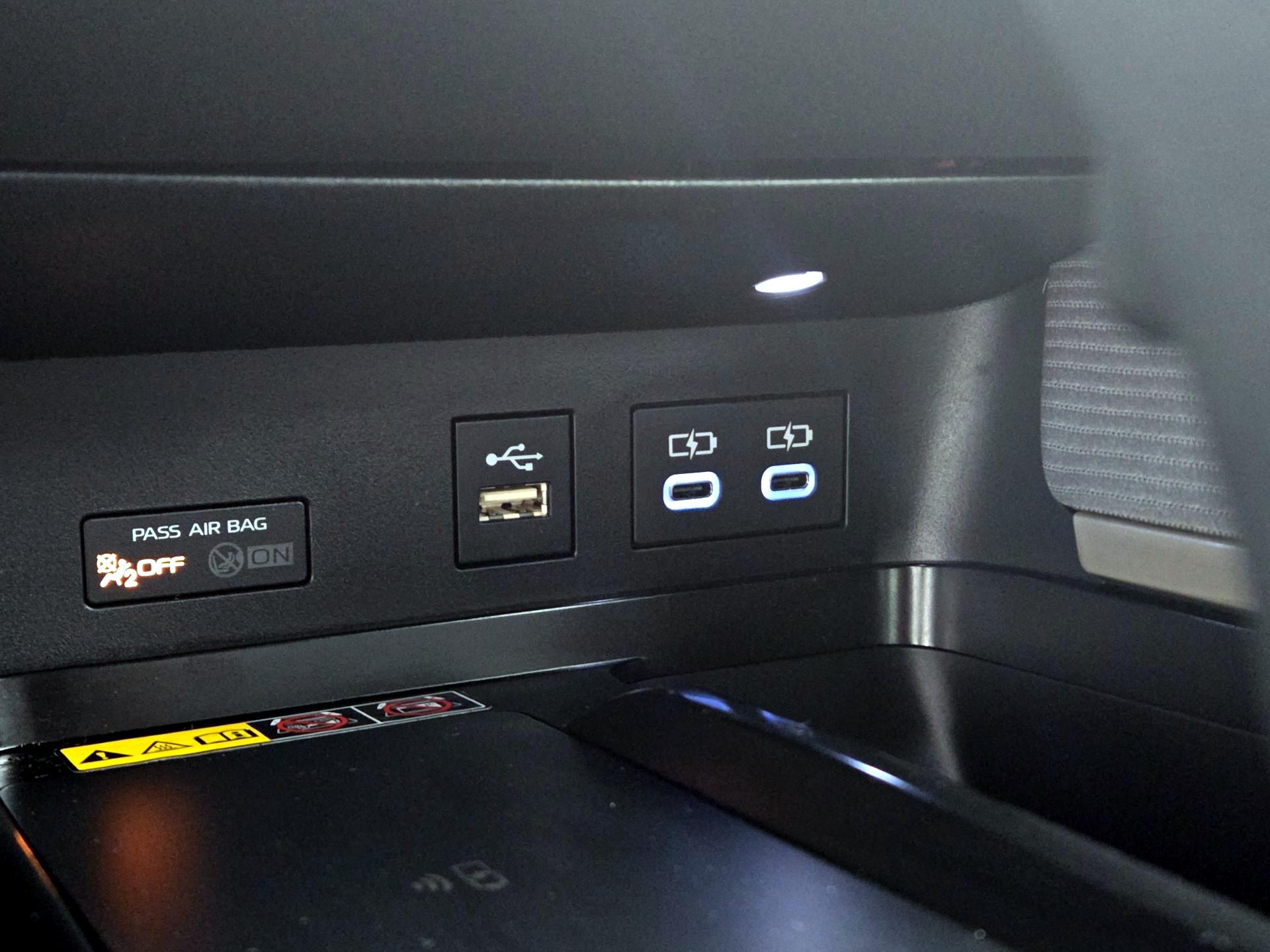 Thumbnail: 2025 Toyota Camry - 18