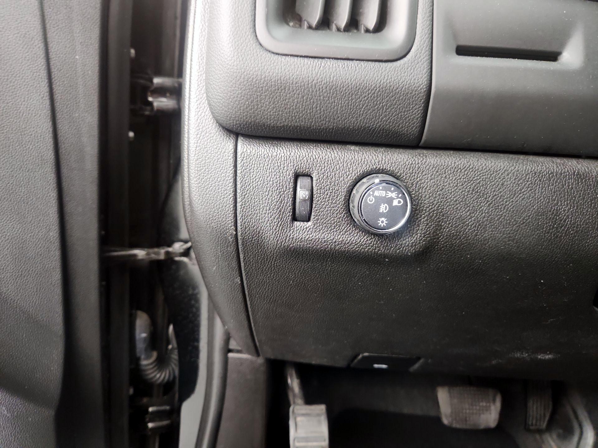 Thumbnail: 2022 Chevrolet Colorado - 13