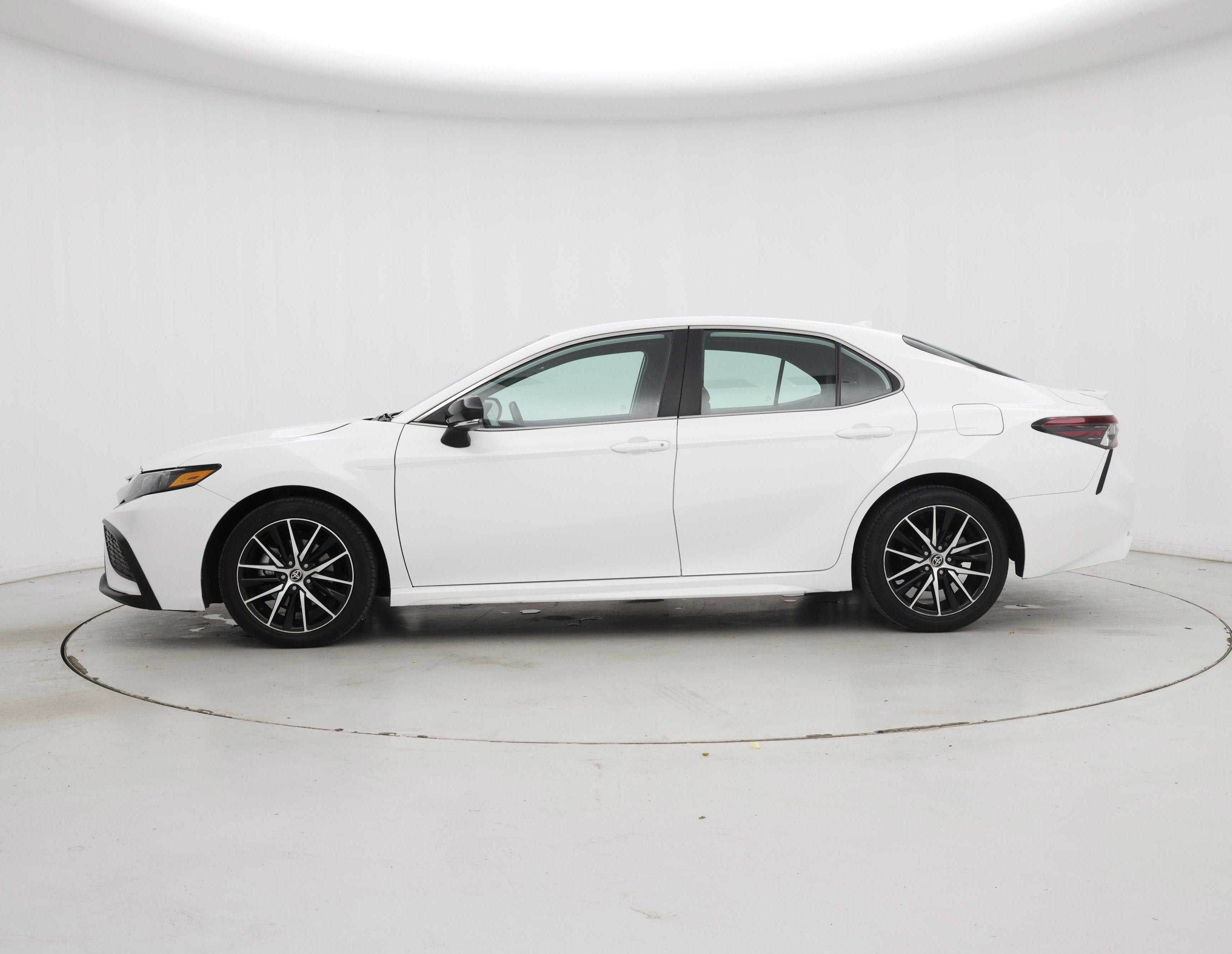 Thumbnail: 2024 Toyota Camry - 3