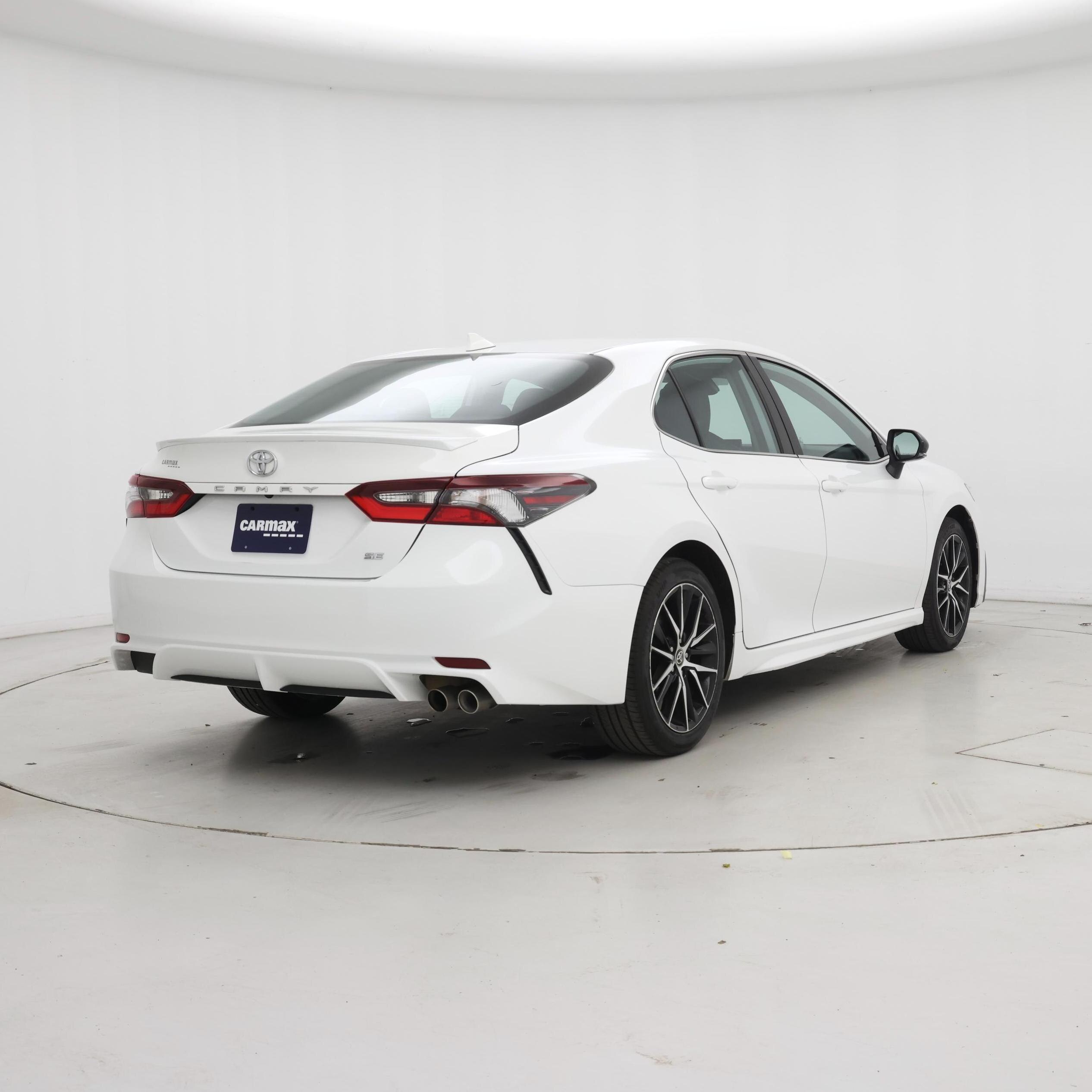 Thumbnail: 2024 Toyota Camry - 8