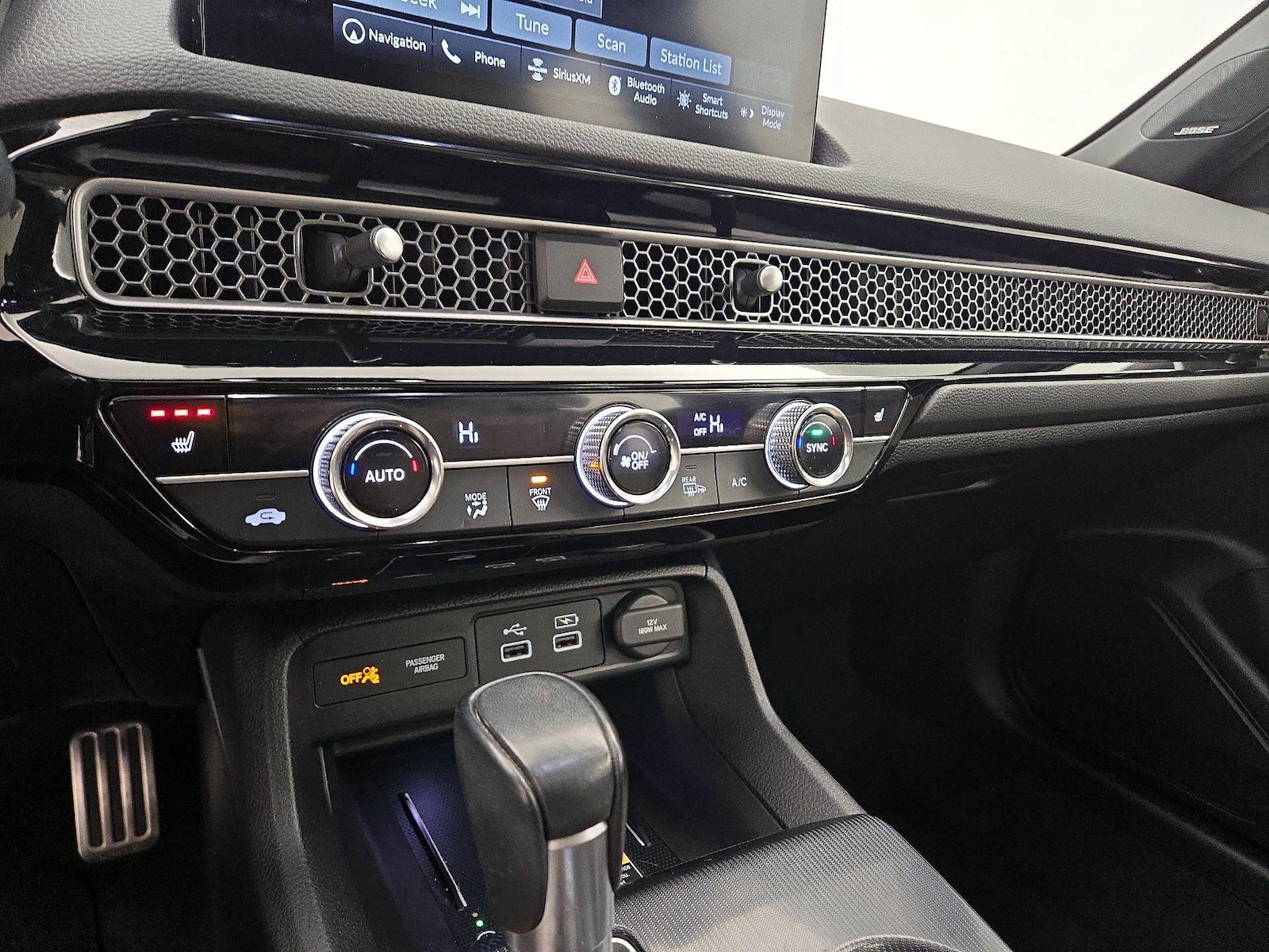 2022 Honda Civic Hatchback Sport Touring - Photo 17