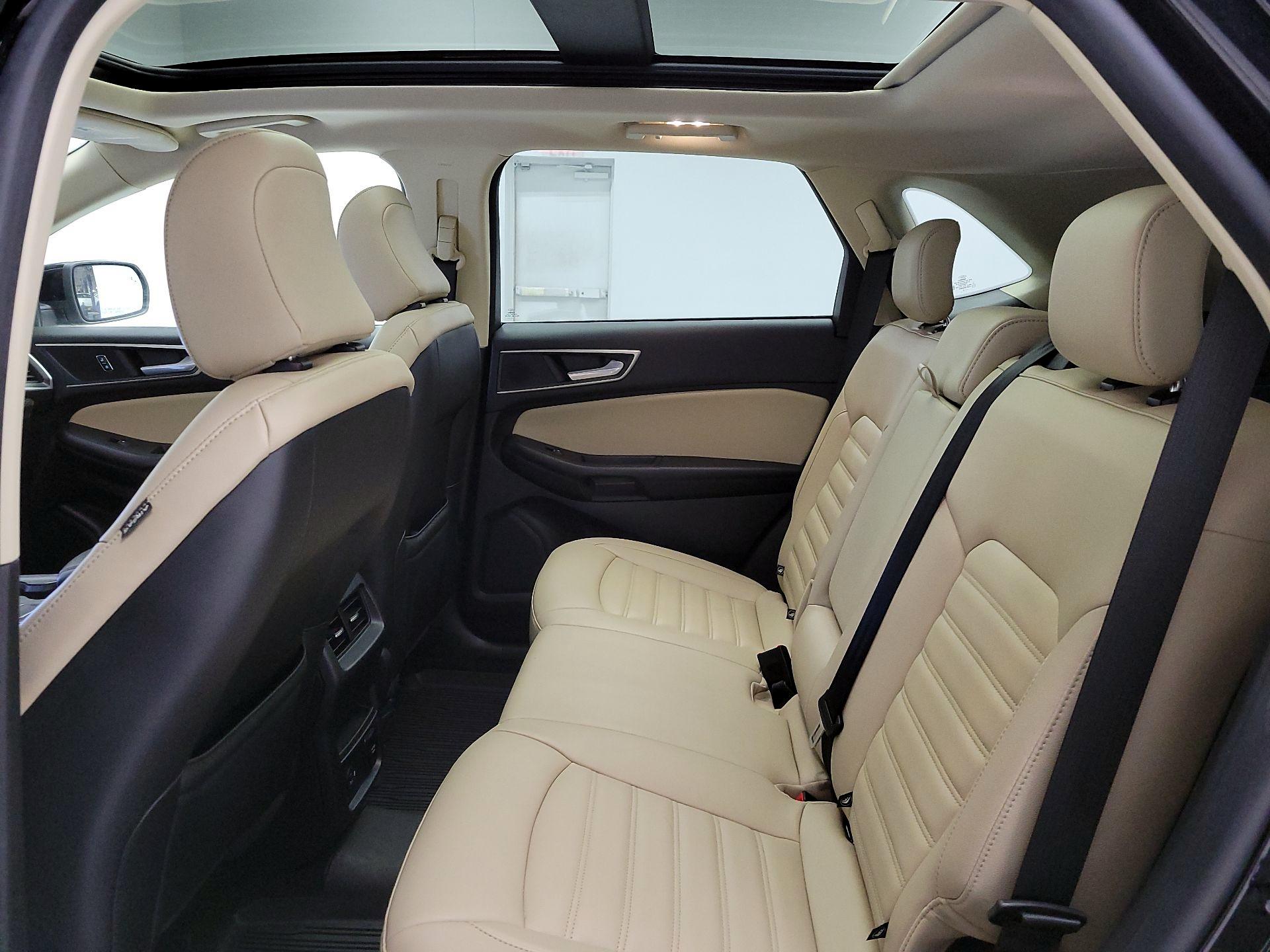 Thumbnail: 2022 Ford Edge - 20