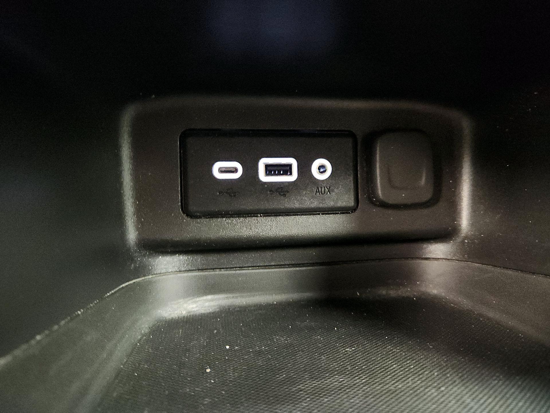 Thumbnail: 2024 Chevrolet Equinox - 18