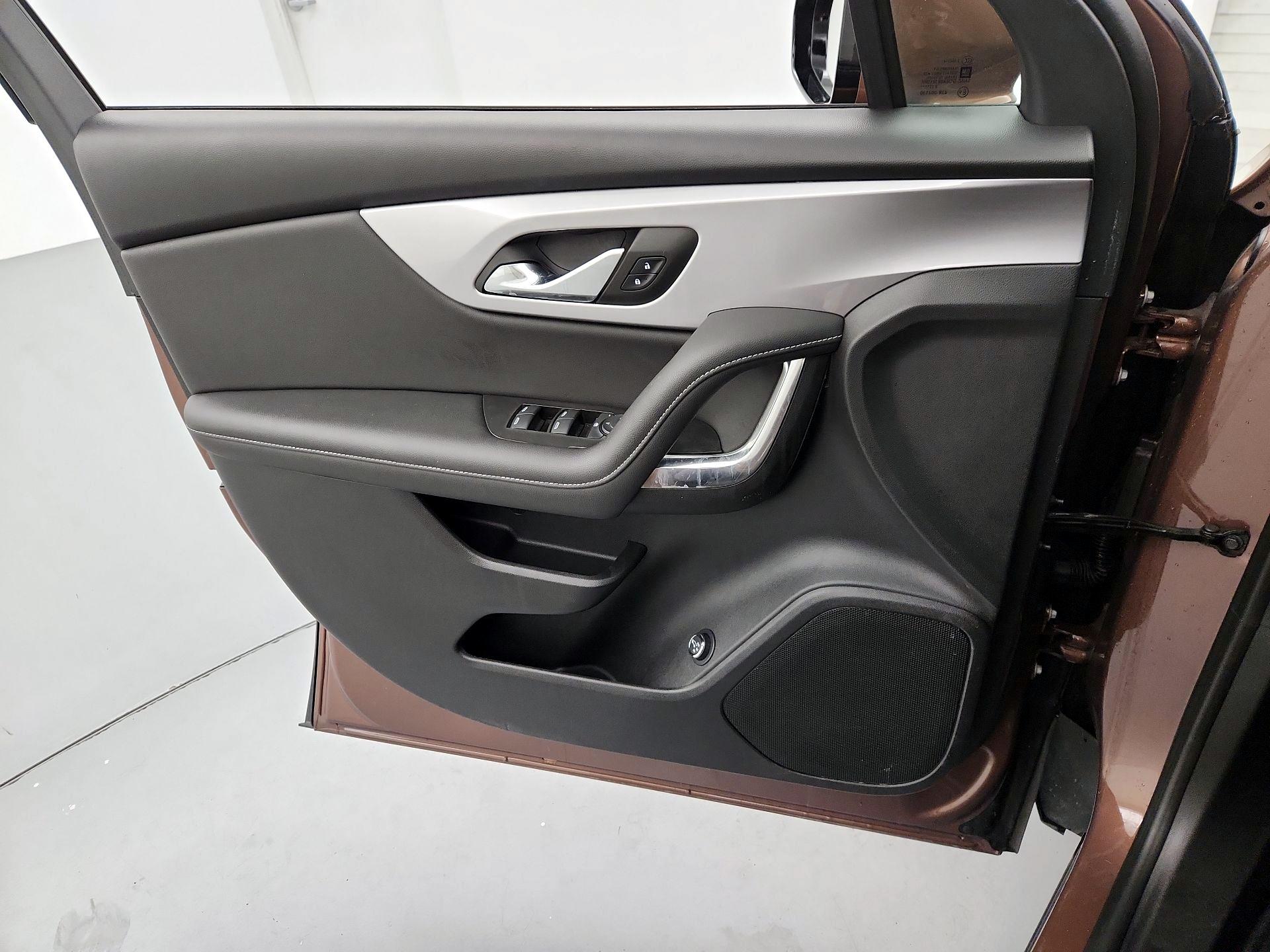 Thumbnail: 2023 Chevrolet Blazer - 12