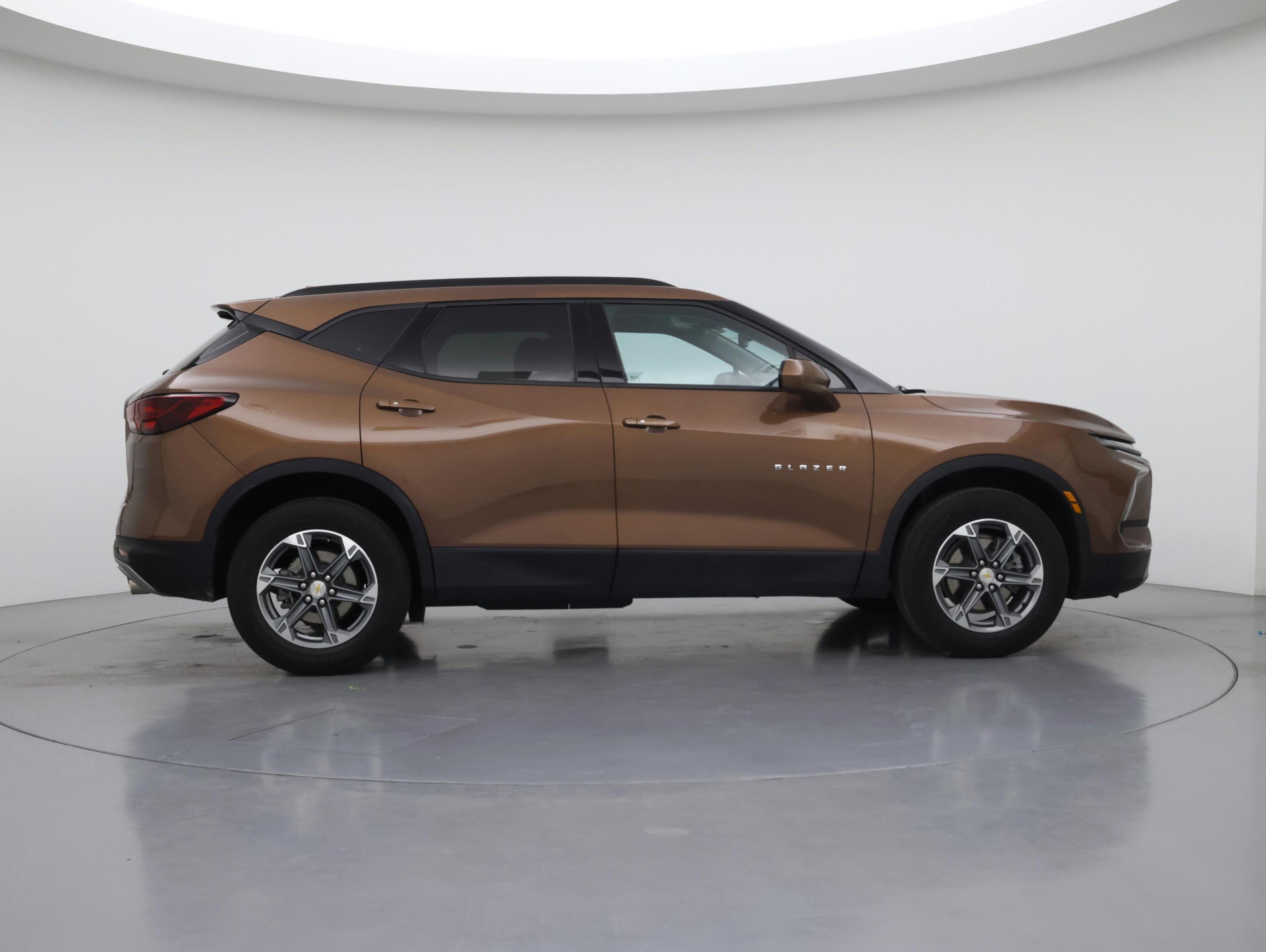 Thumbnail: 2023 Chevrolet Blazer - 7