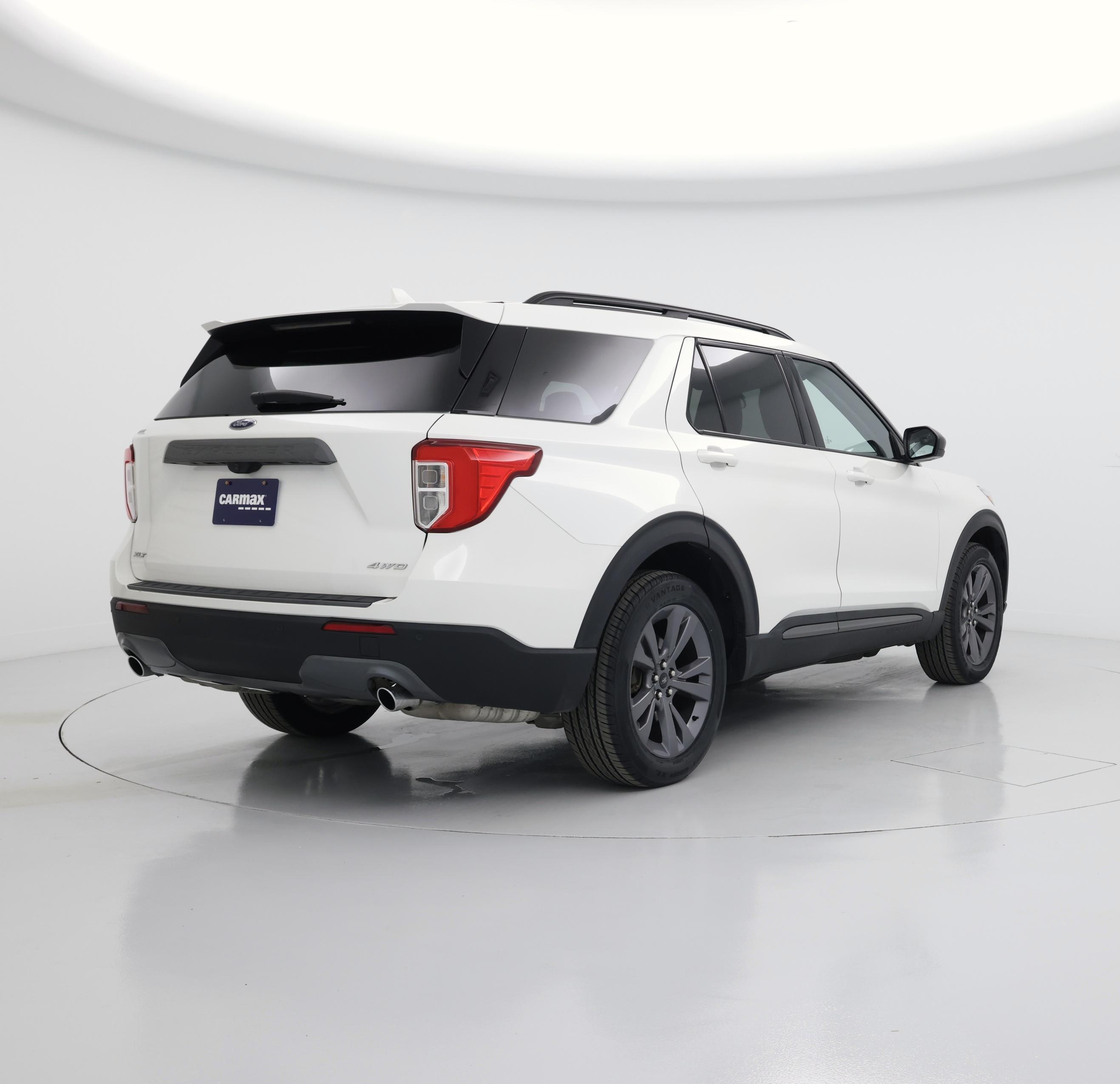 Thumbnail: 2023 Ford Explorer - 8