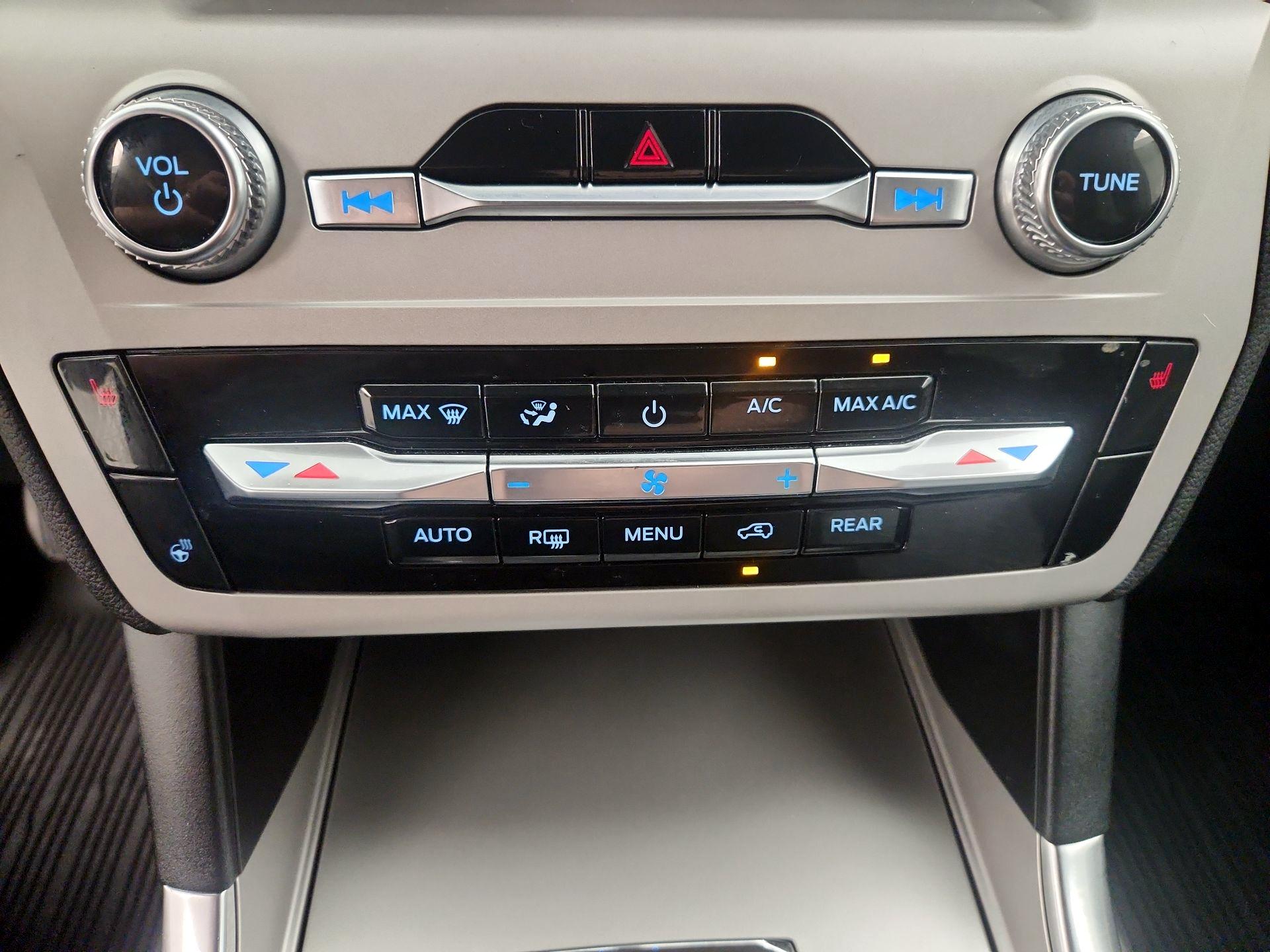 Thumbnail: 2023 Ford Explorer - 16