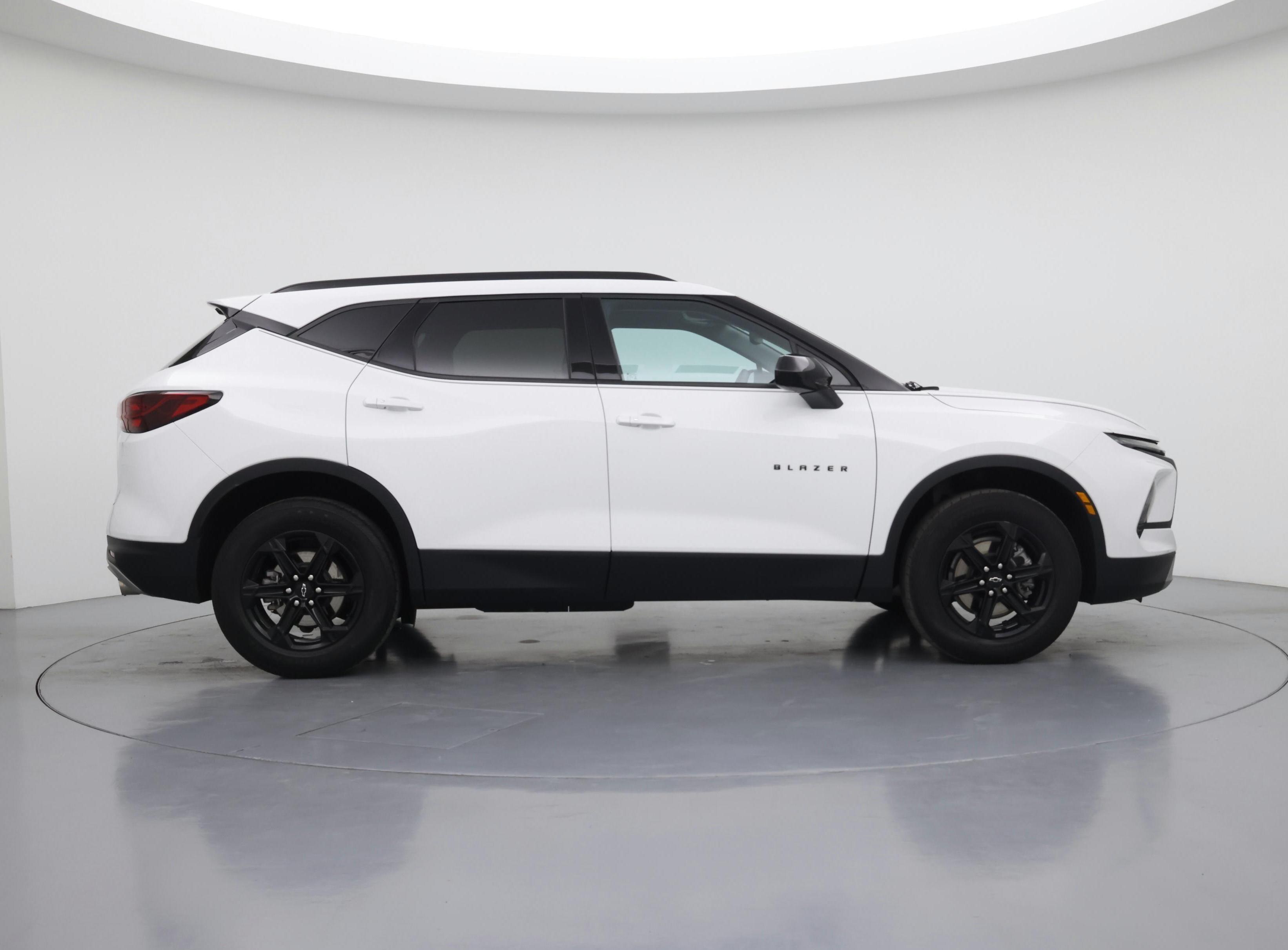 Thumbnail: 2023 Chevrolet Blazer - 7