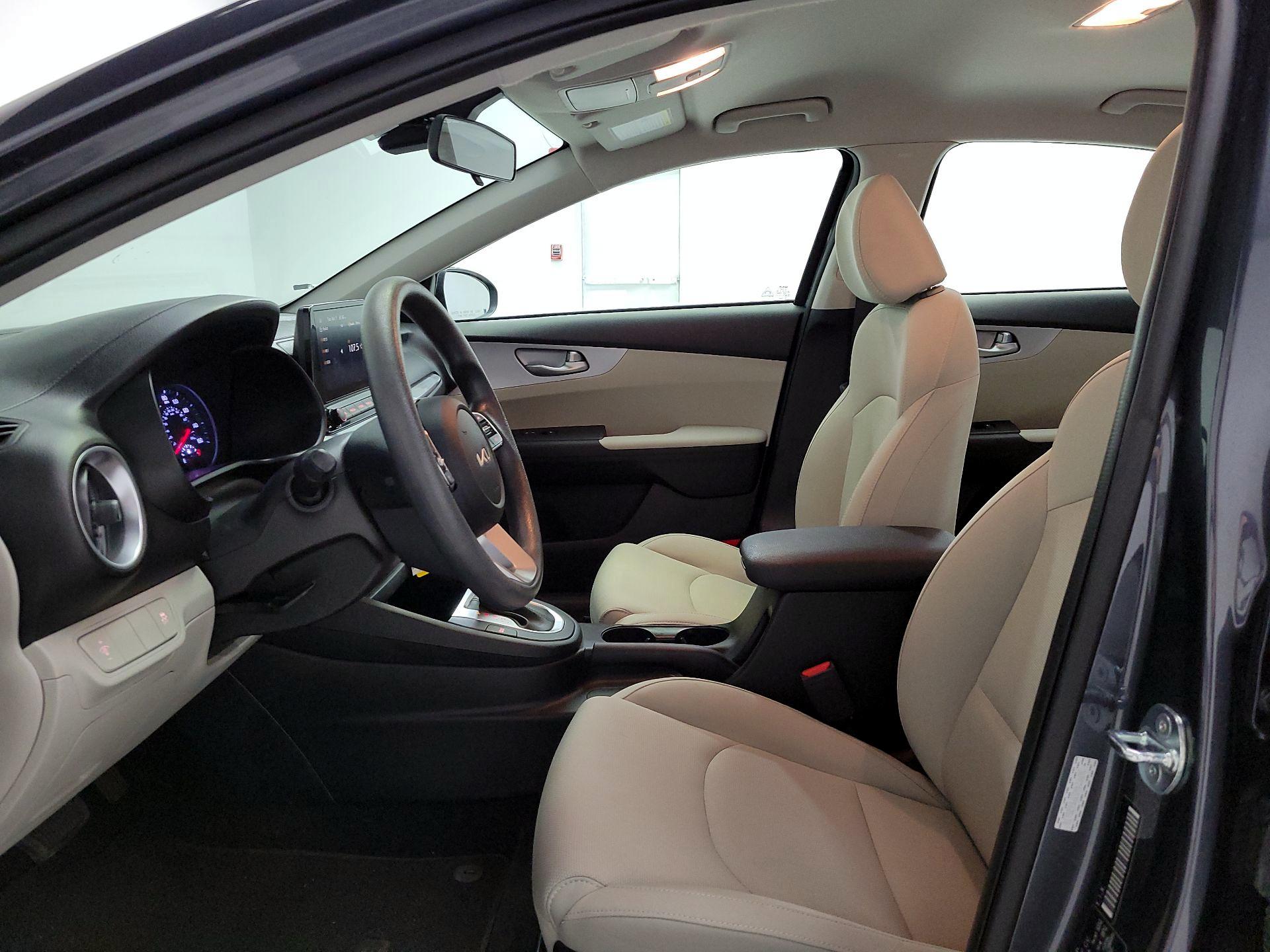 Thumbnail: 2023 Kia Forte - 11