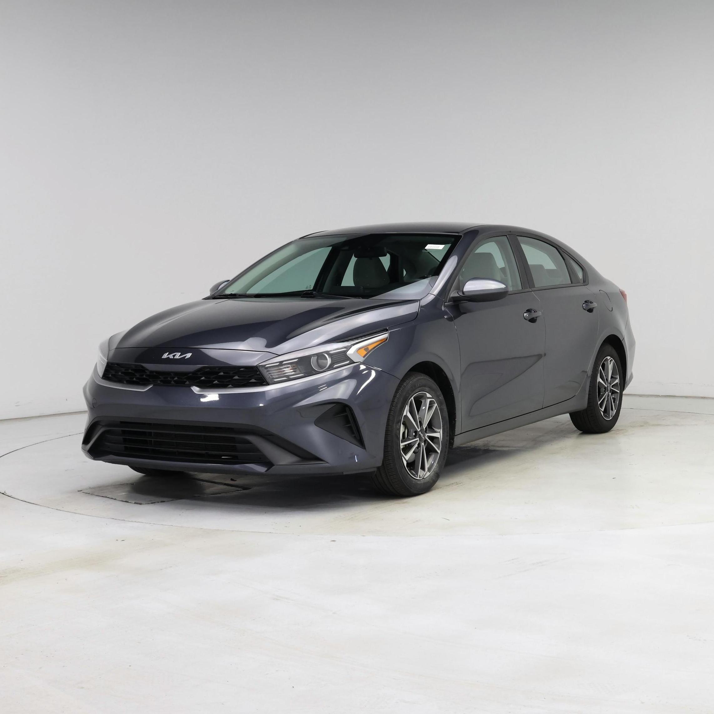 Thumbnail: 2023 Kia Forte - 4
