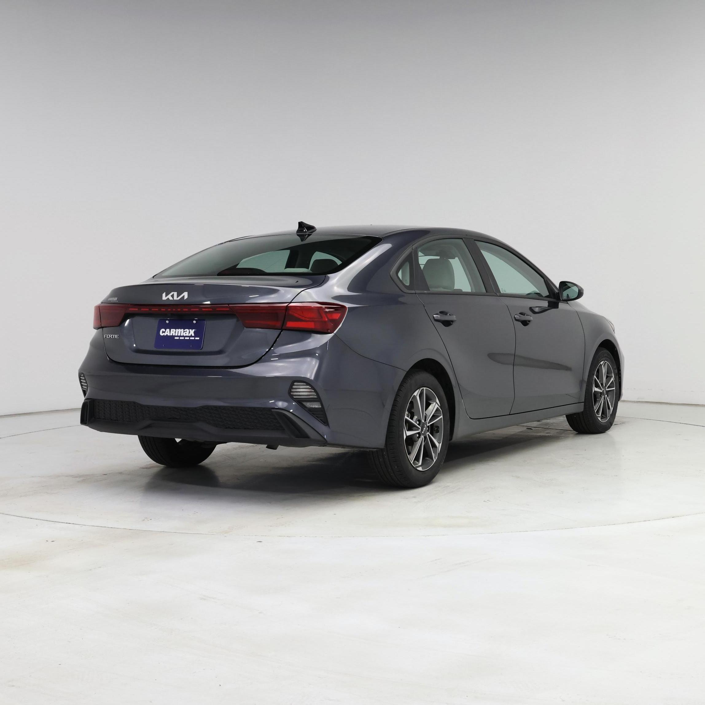 Thumbnail: 2023 Kia Forte - 8