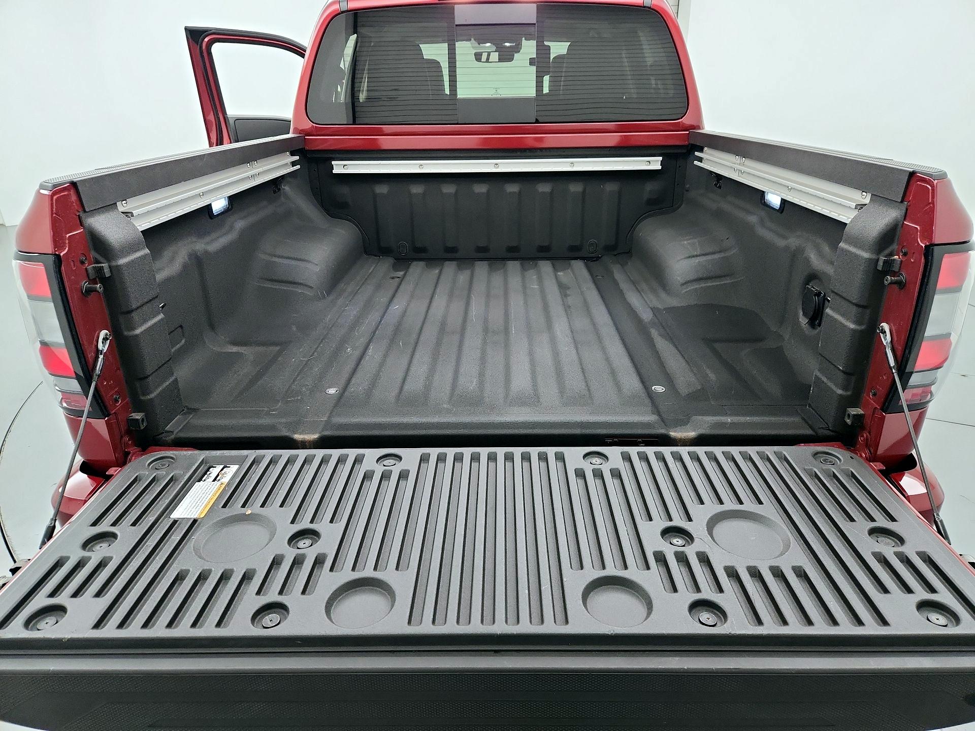 Thumbnail: 2024 Nissan Frontier - 20