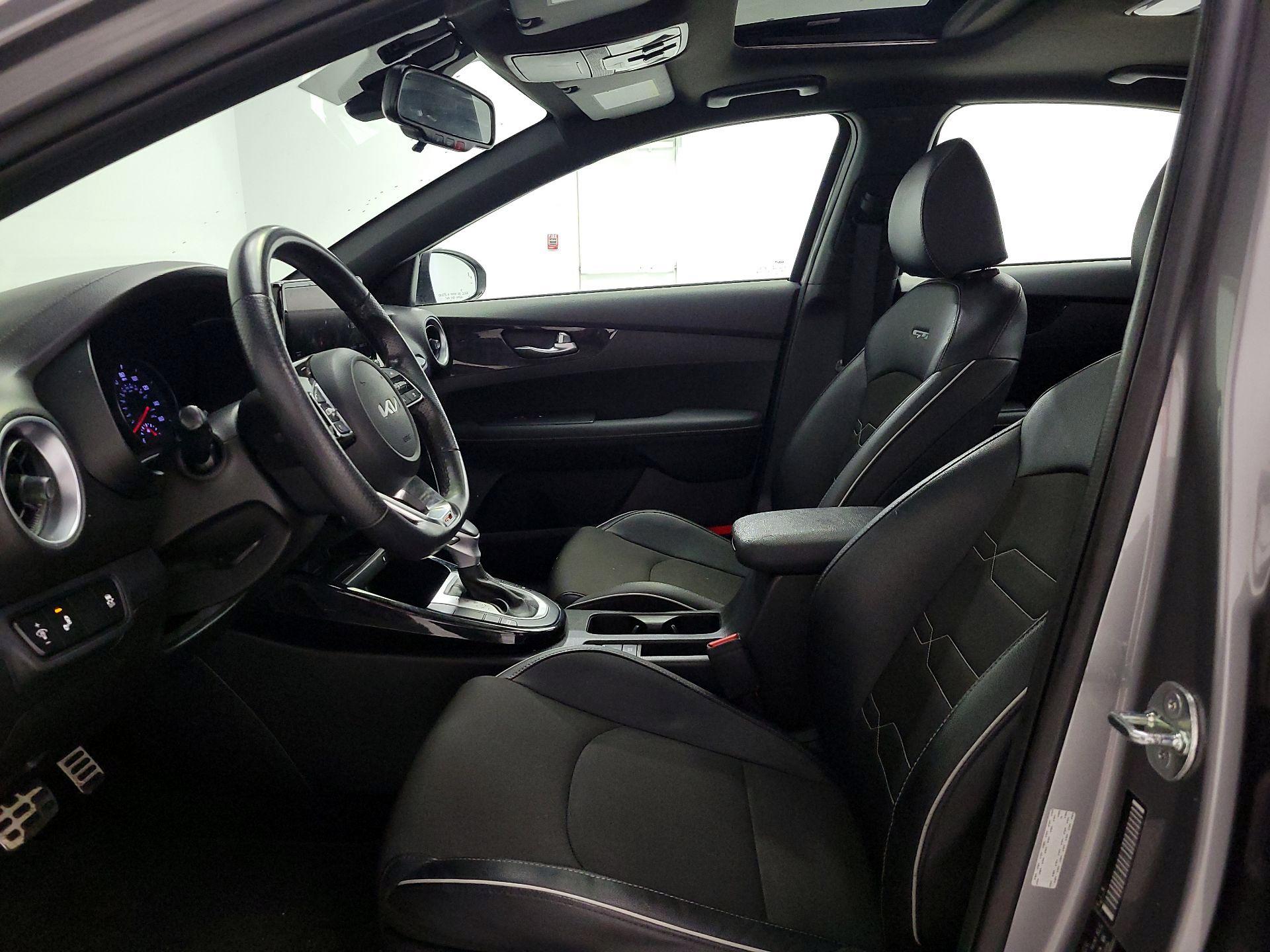 Thumbnail: 2023 Kia Forte - 11