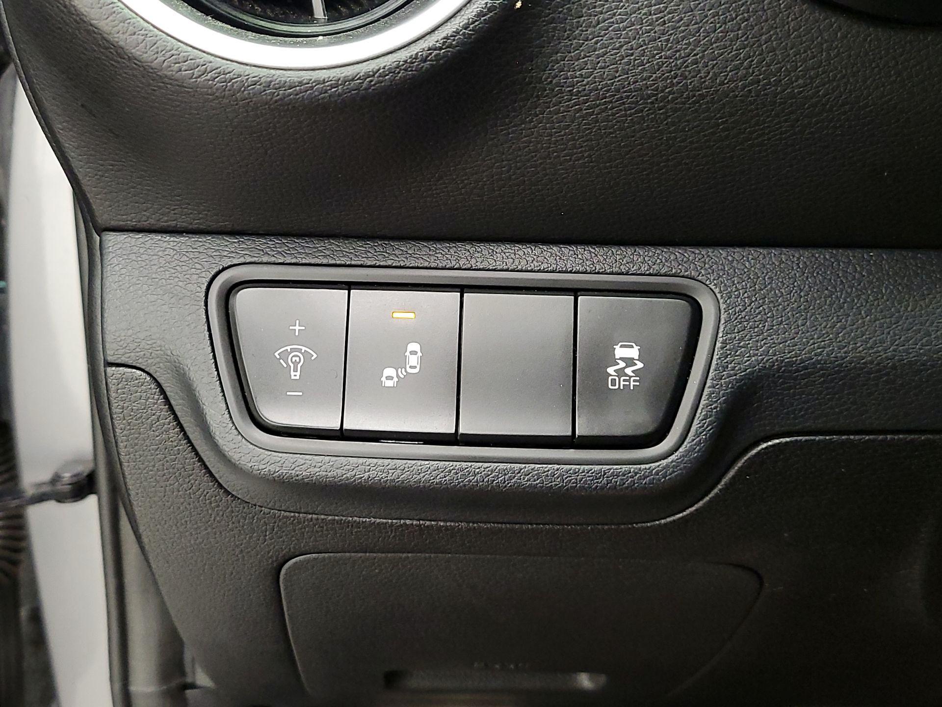 Thumbnail: 2023 Kia Forte - 13