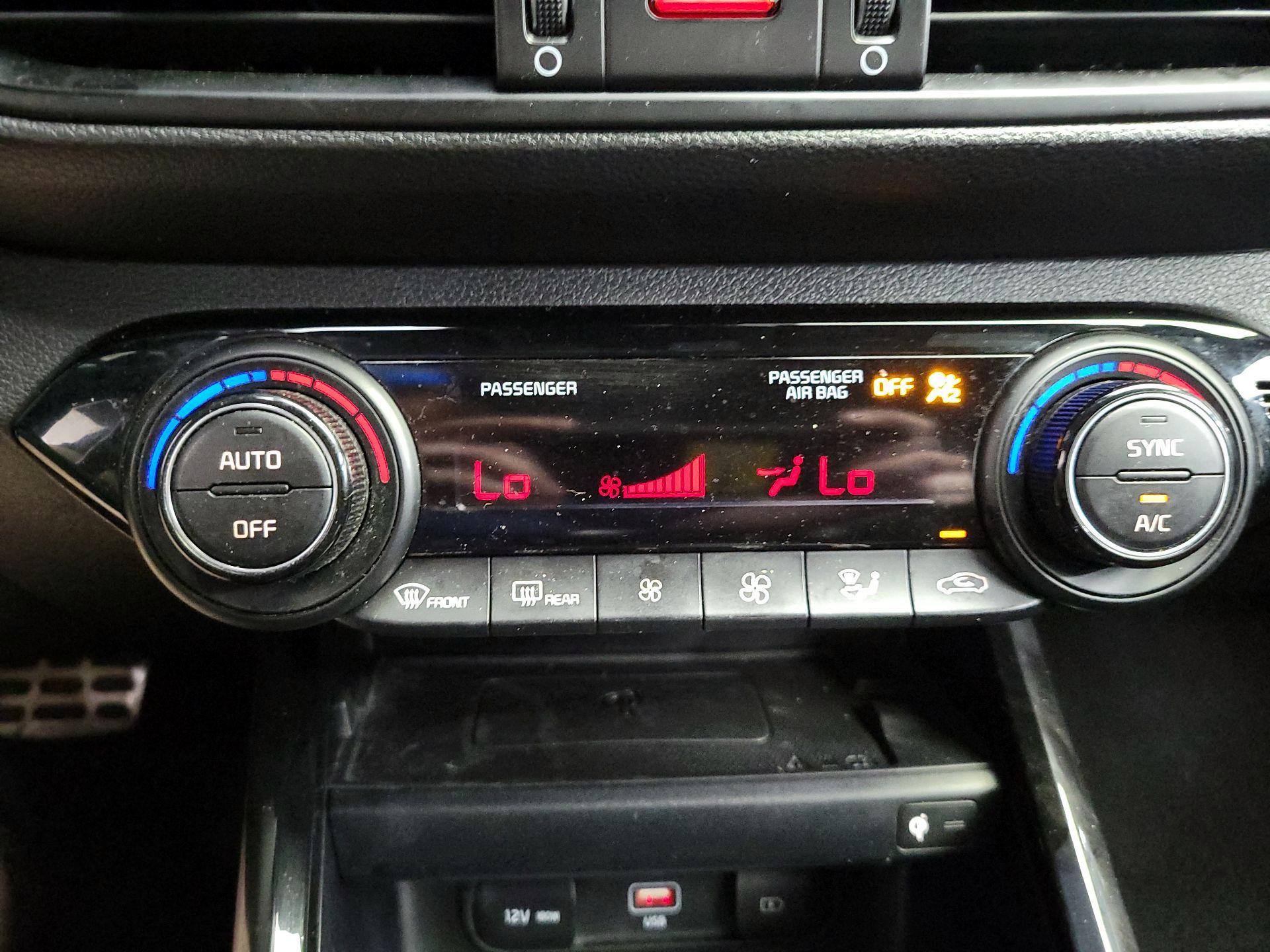 Thumbnail: 2023 Kia Forte - 17