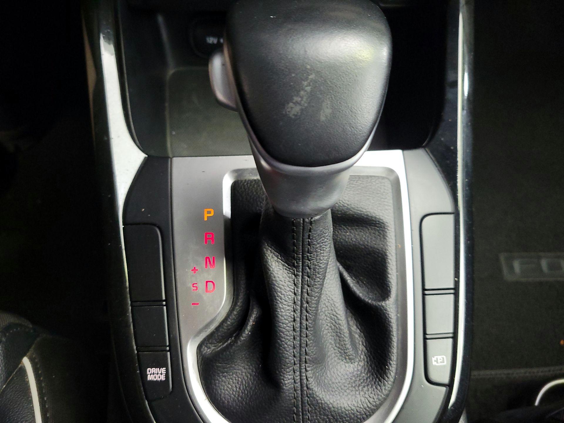 Thumbnail: 2023 Kia Forte - 18