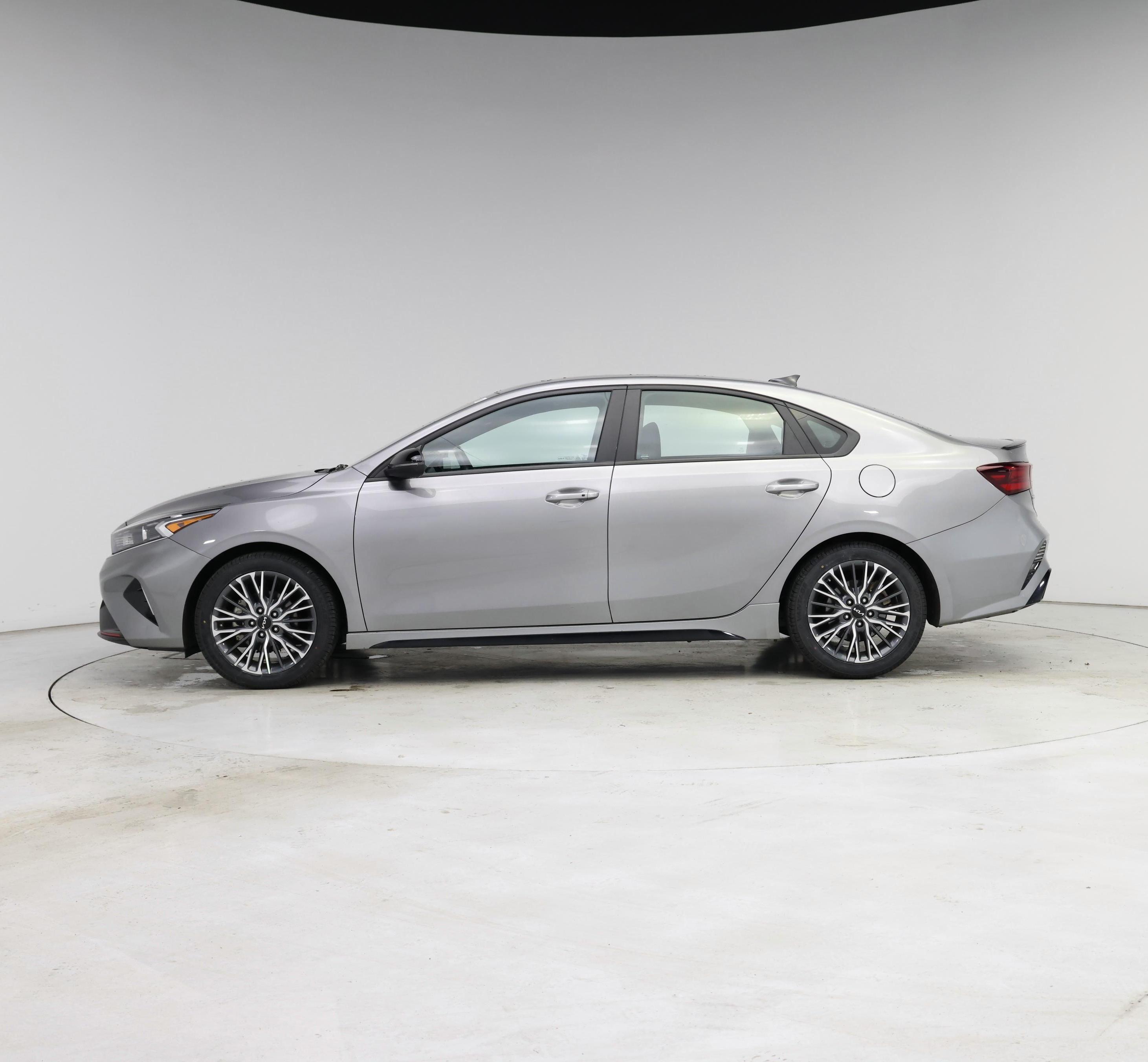 Thumbnail: 2023 Kia Forte - 3