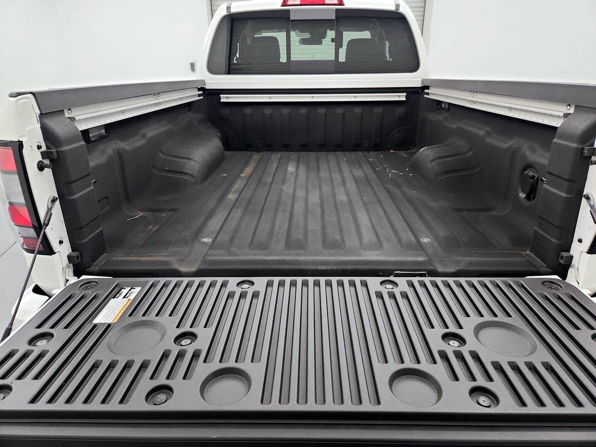 Thumbnail: 2024 Nissan Frontier - 20