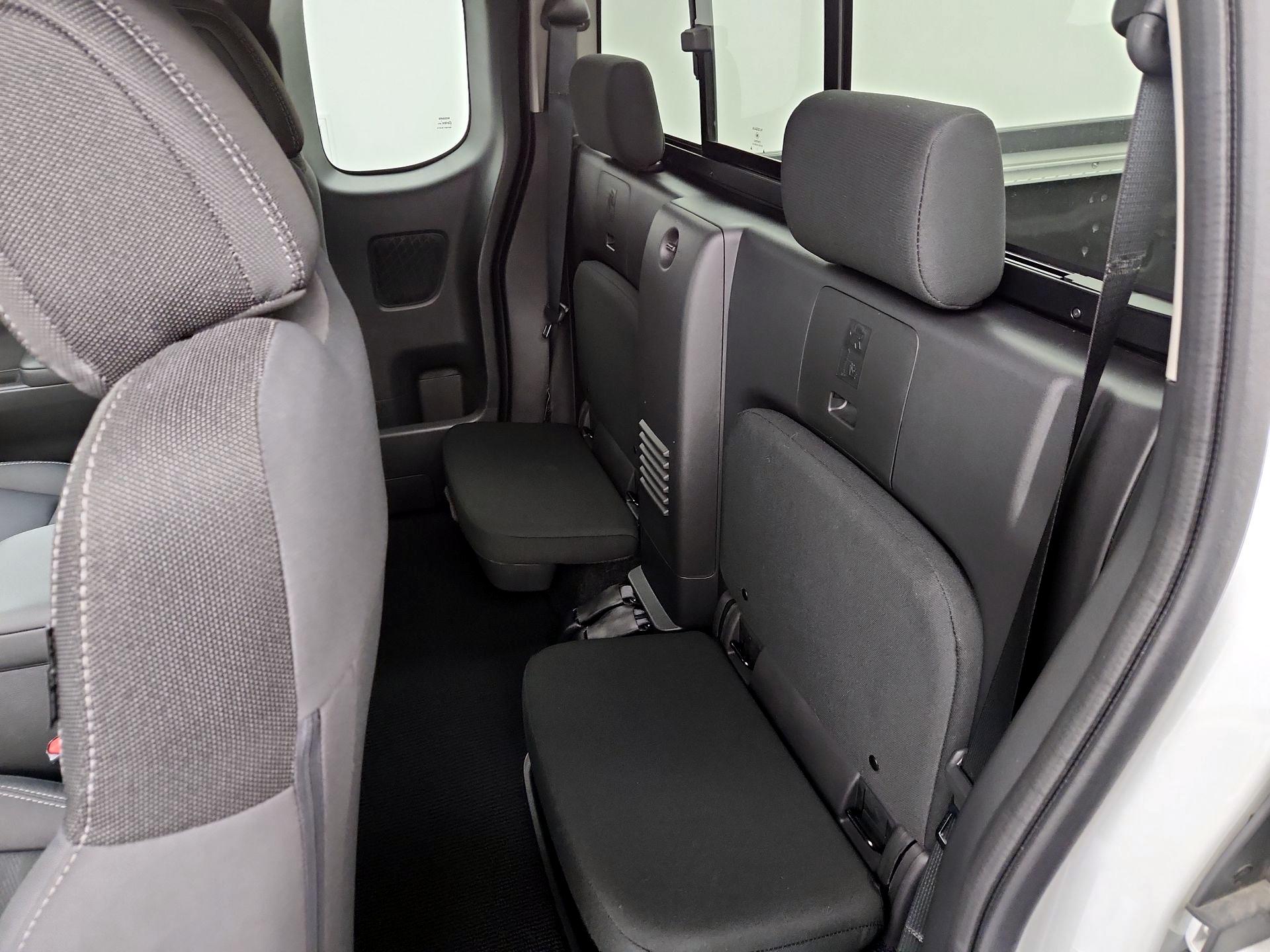 Thumbnail: 2024 Nissan Frontier - 19