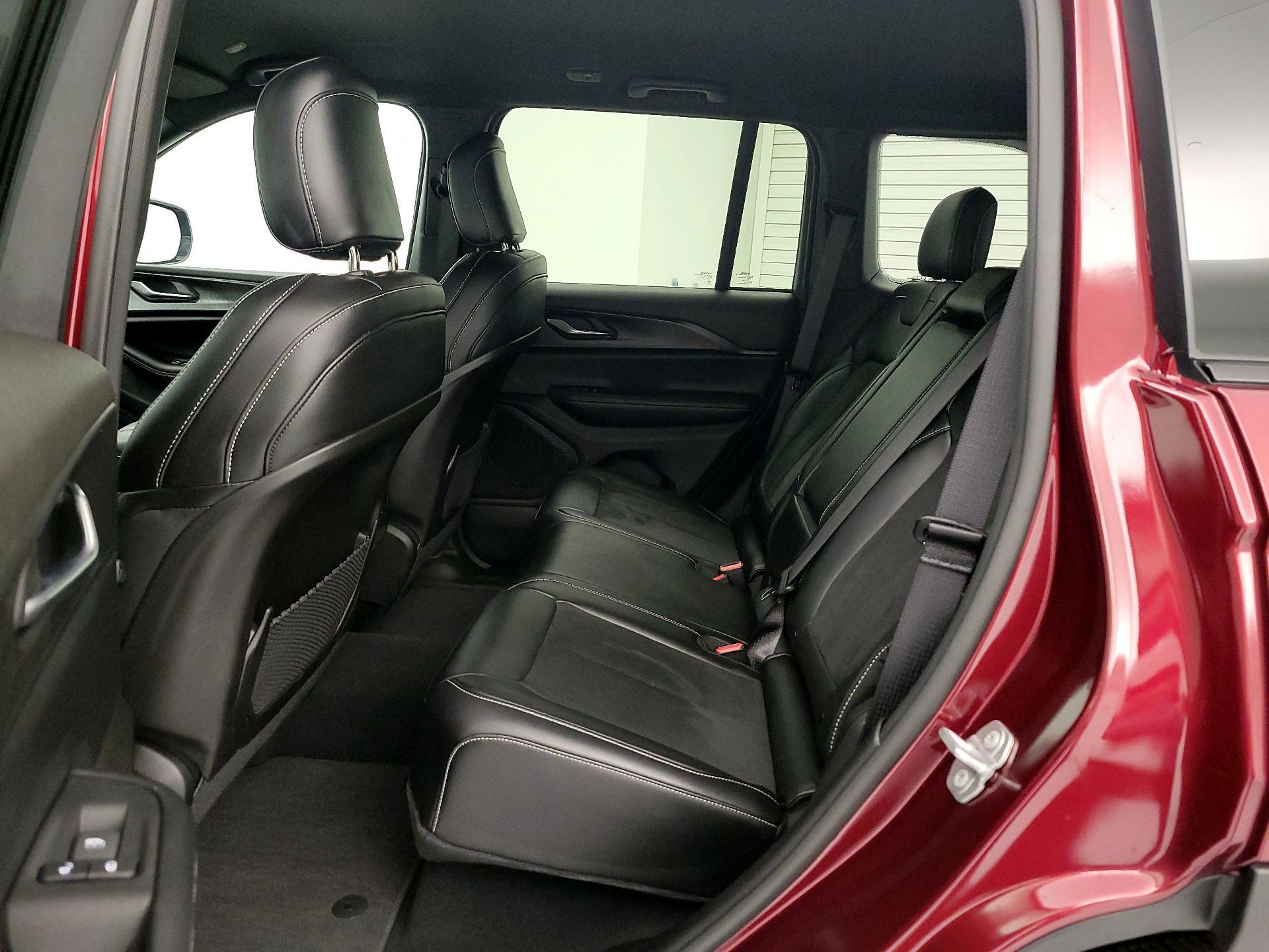 Thumbnail: 2024 Jeep Grand Cherokee - 19