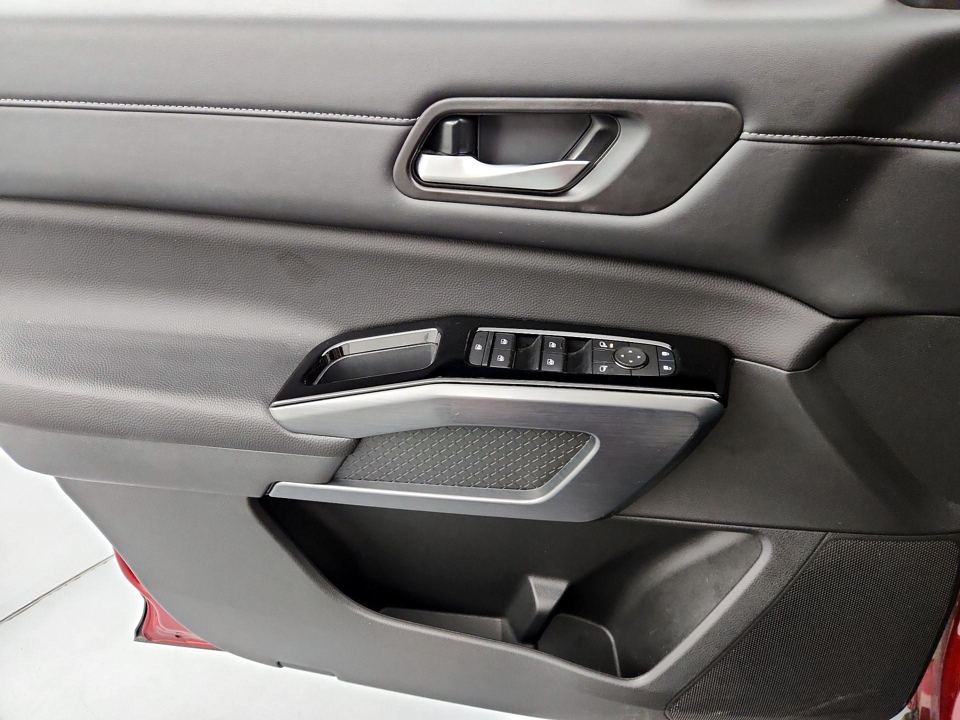 Thumbnail: 2025 Nissan Pathfinder - 12