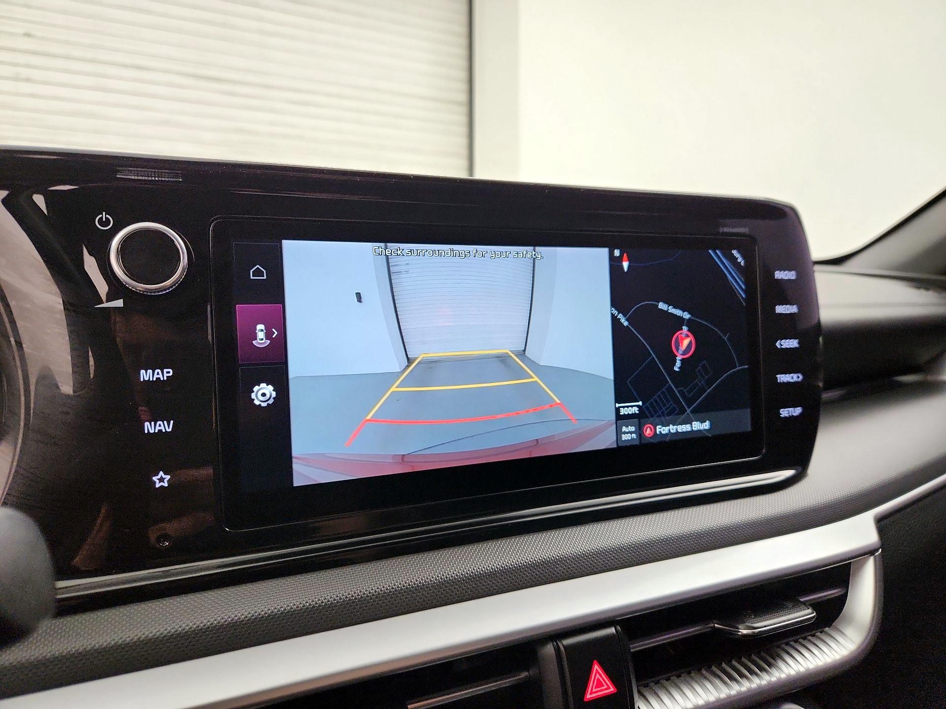 Thumbnail: 2022 Kia K5 - 15