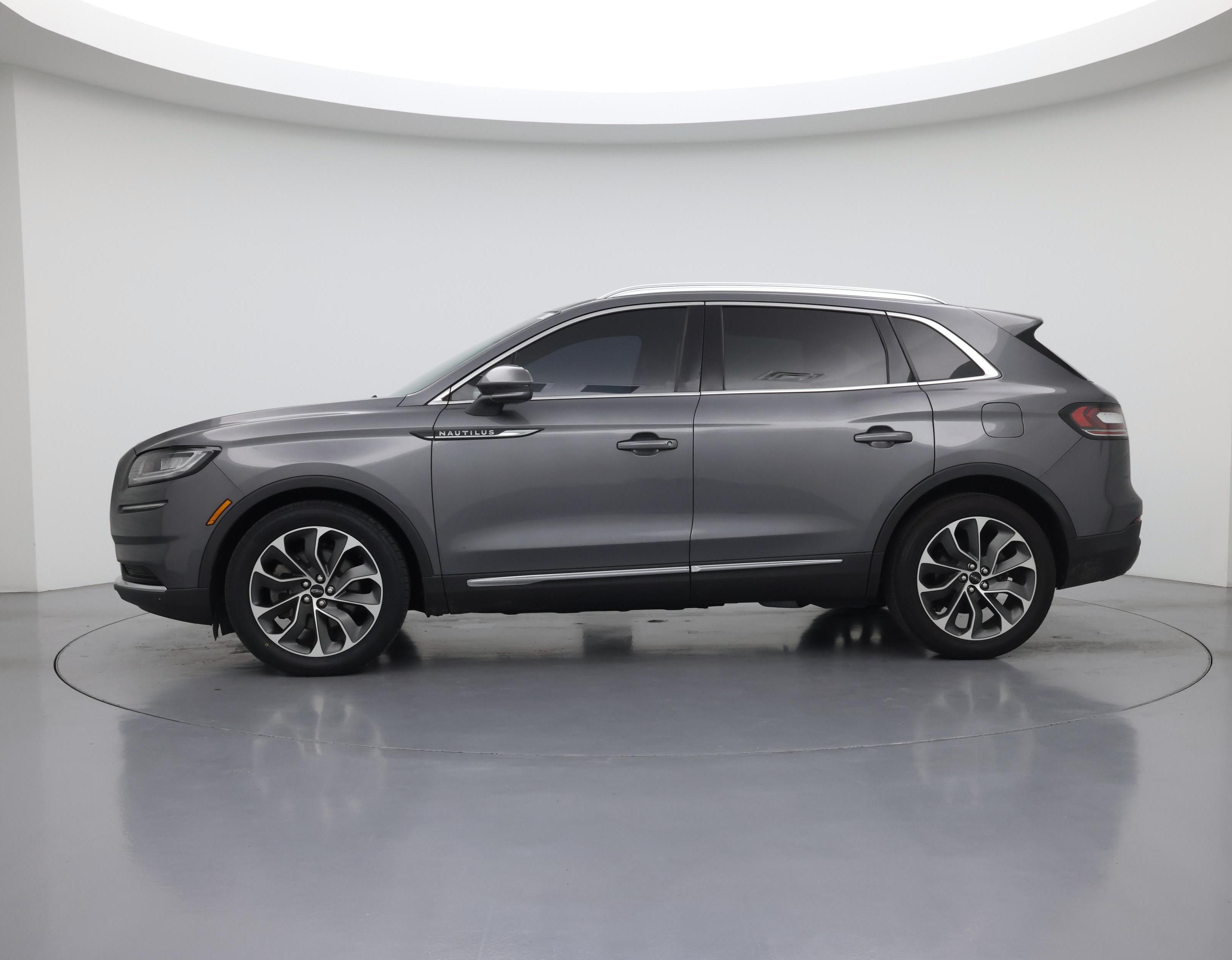 Thumbnail: 2021 Lincoln Nautilus - 3