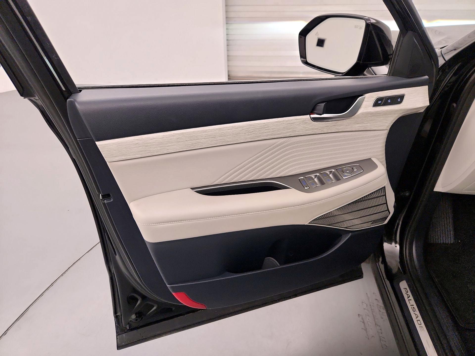 Thumbnail: 2023 Hyundai Palisade - 12