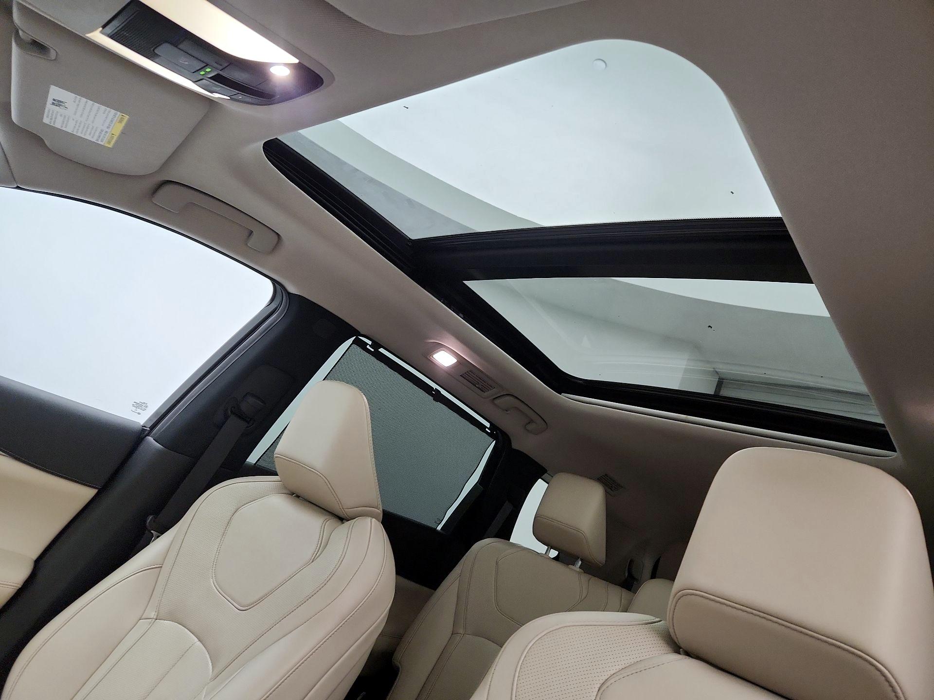 Thumbnail: 2023 INFINITI QX60 - 20