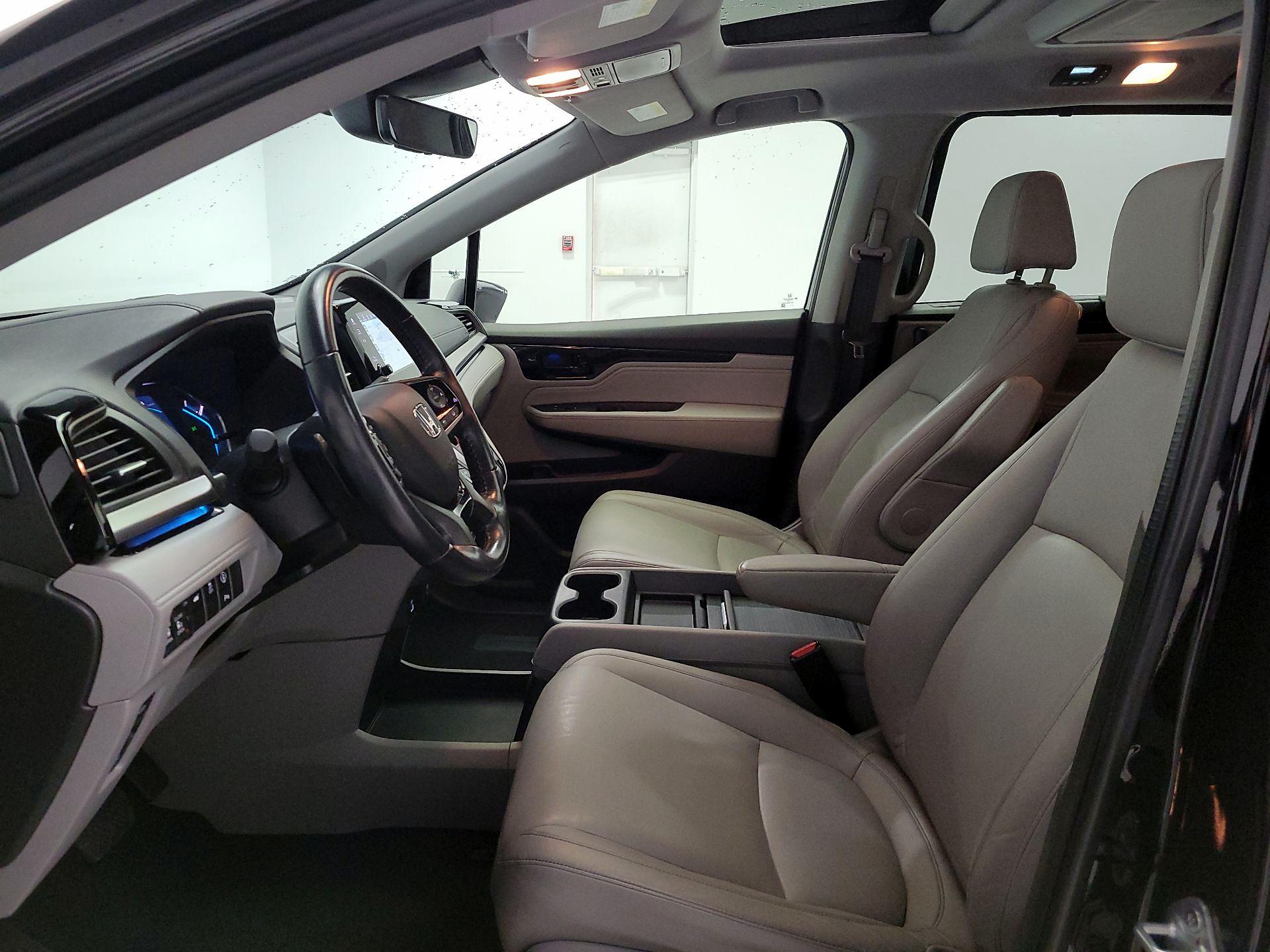 Thumbnail: 2022 Honda Odyssey - 11