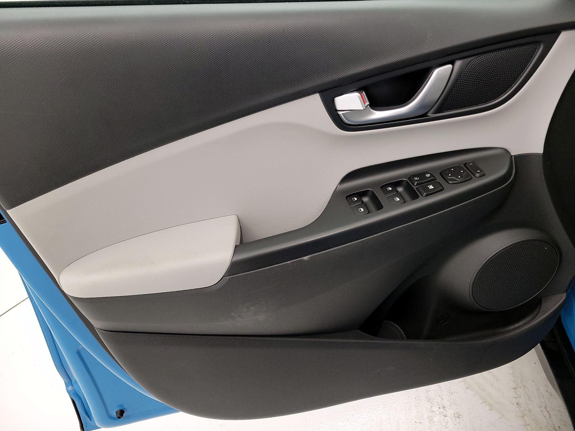 Thumbnail: 2022 Hyundai Kona - 12