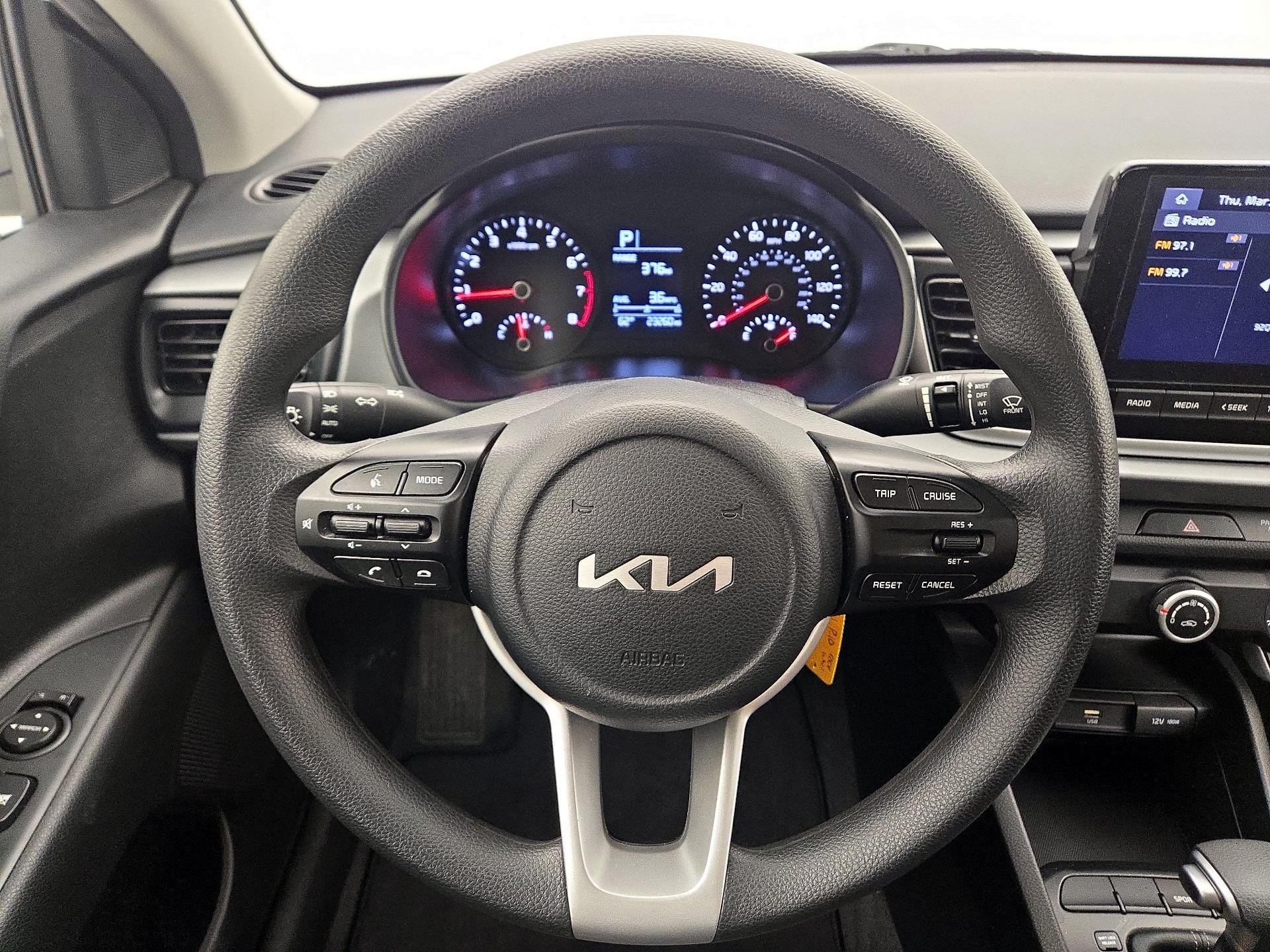 Thumbnail: 2022 Kia Rio - 10