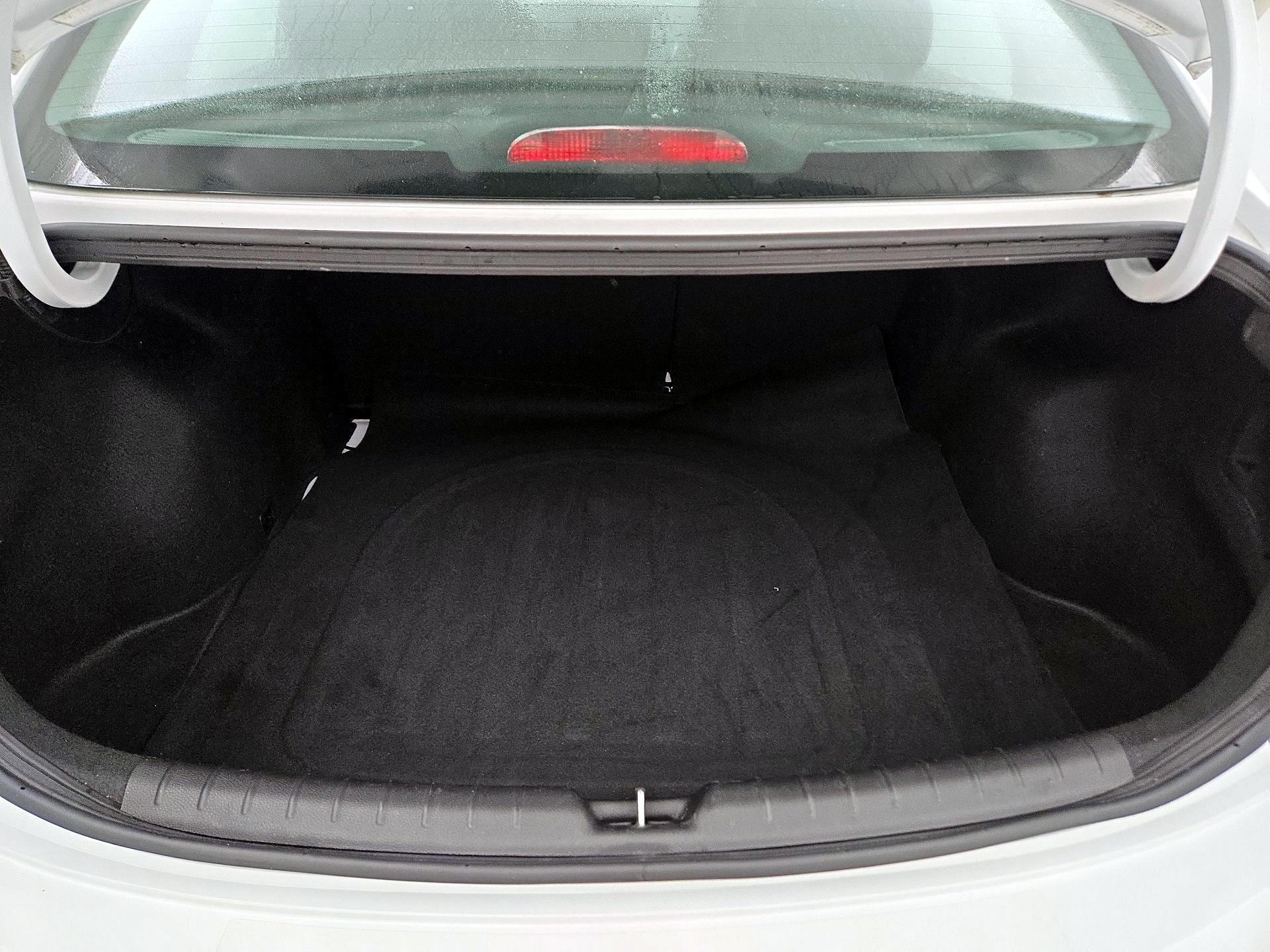 Thumbnail: 2022 Kia Rio - 20