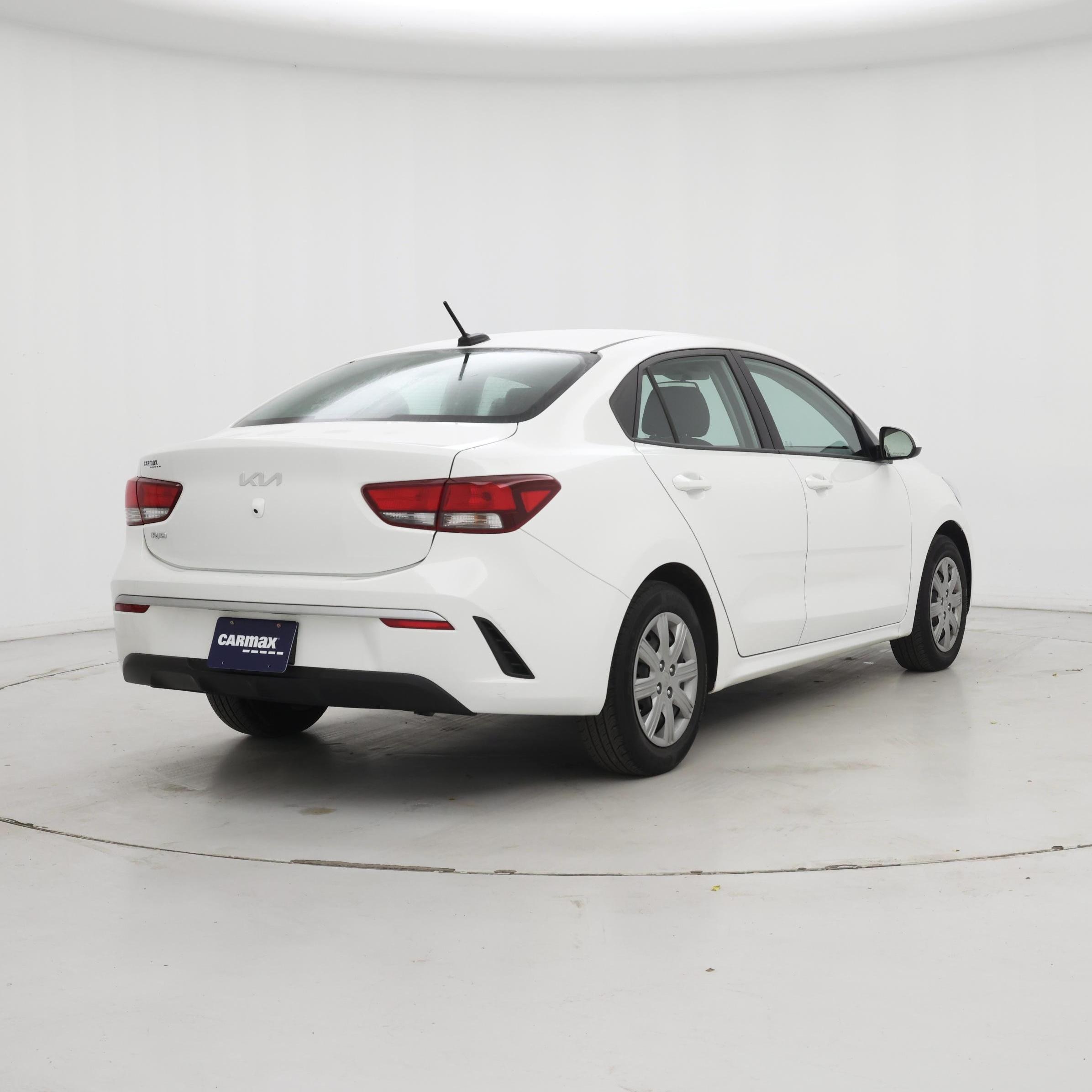 Thumbnail: 2022 Kia Rio - 8