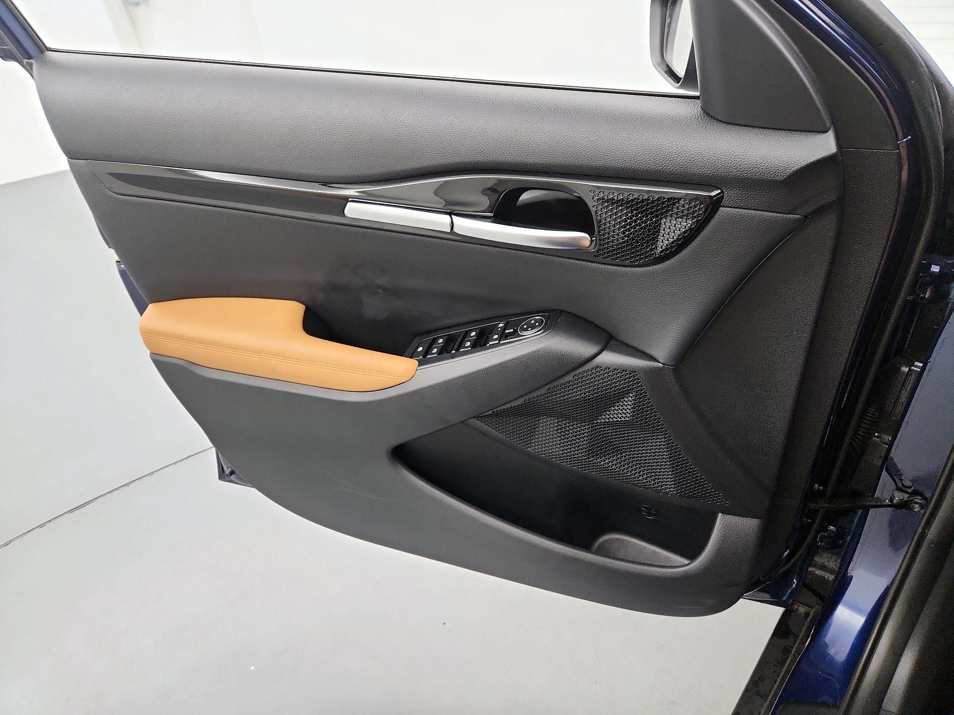 Thumbnail: 2024 Kia Seltos - 12