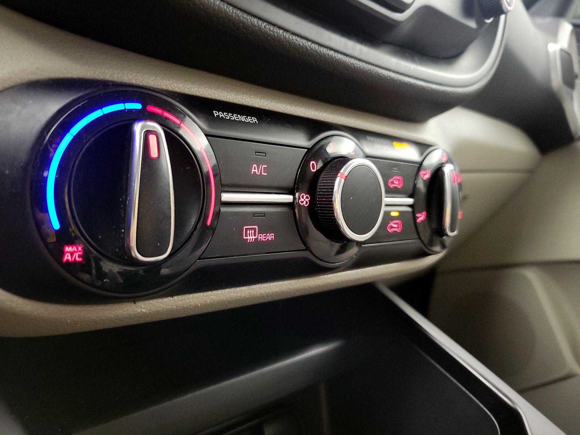 Thumbnail: 2021 Kia Soul - 16