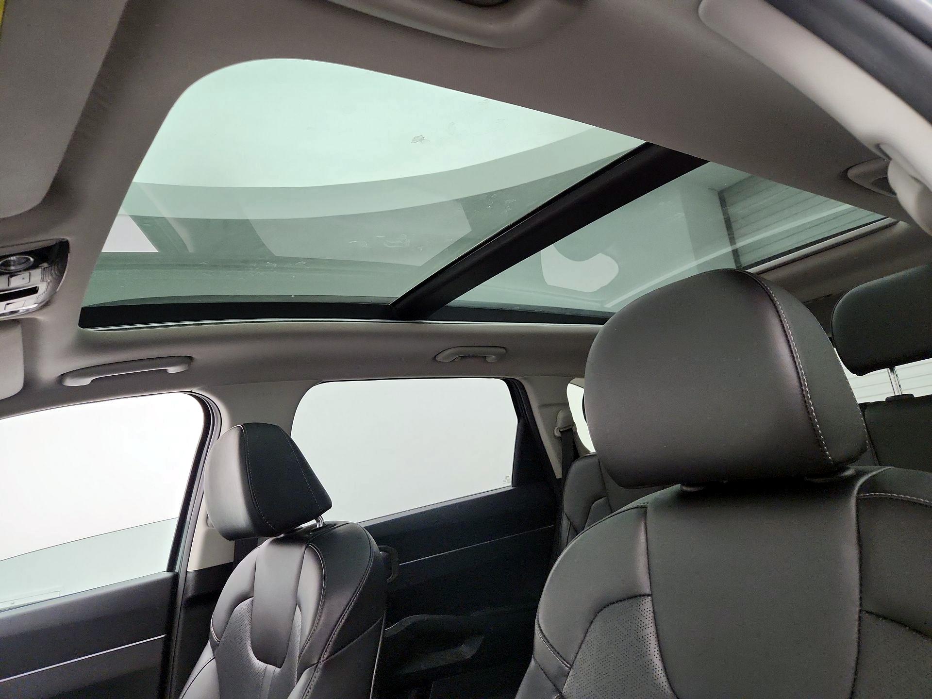 Thumbnail: 2023 Kia Sorento - 20