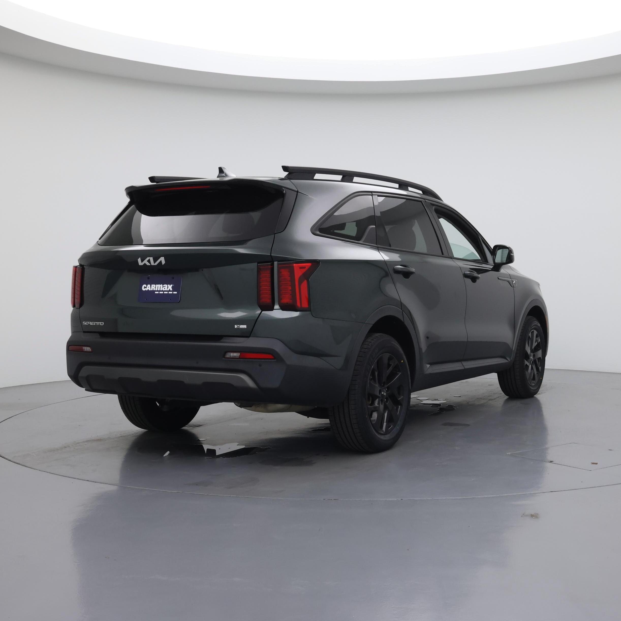 Thumbnail: 2023 Kia Sorento - 8