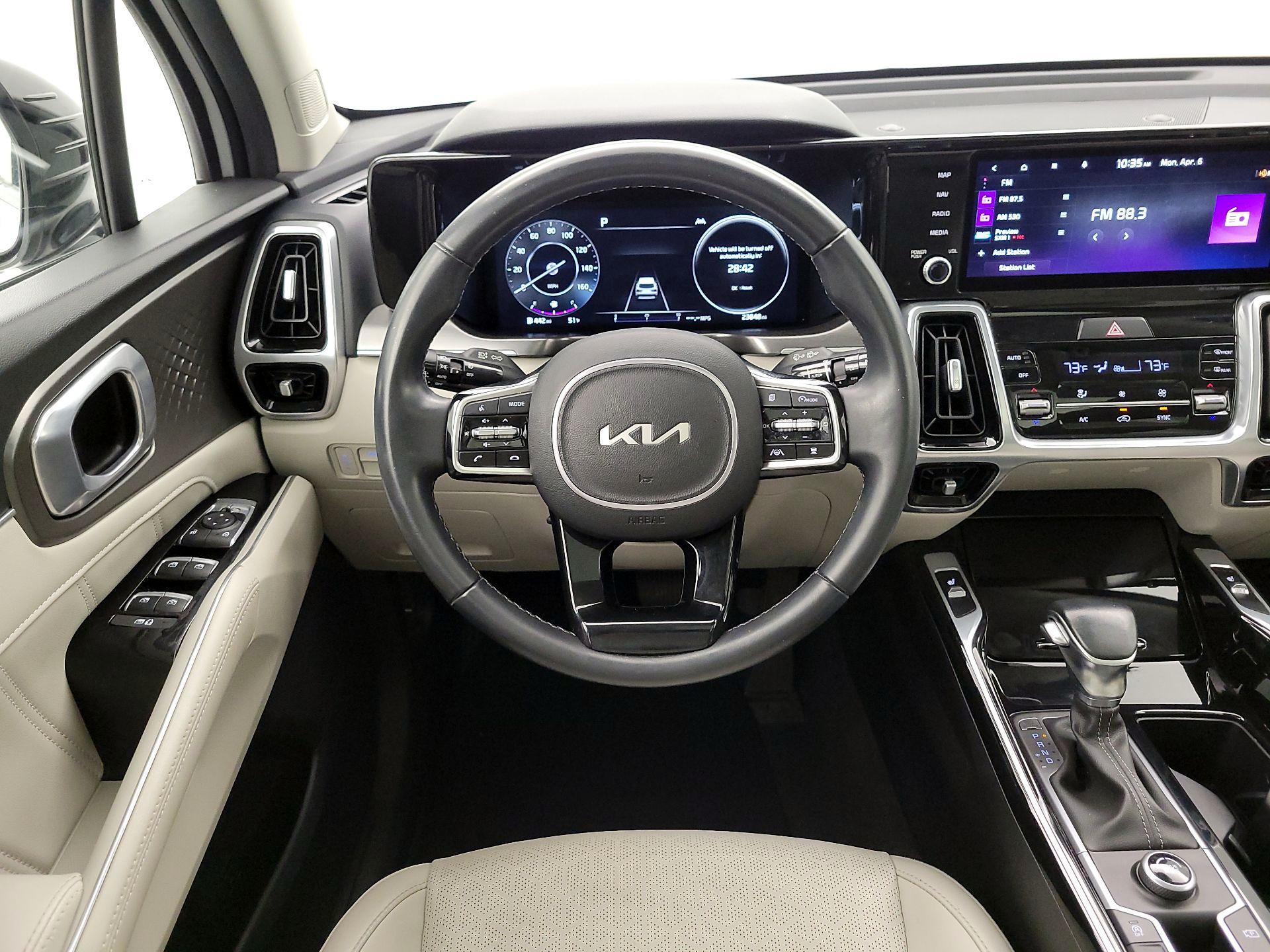 Thumbnail: 2023 Kia Sorento - 10