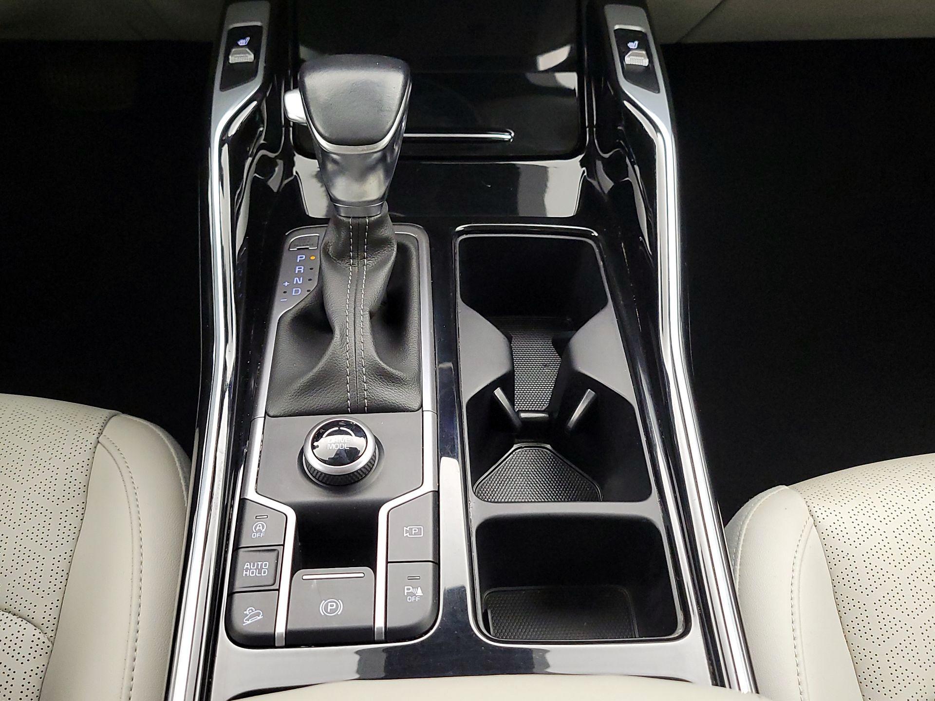 Thumbnail: 2023 Kia Sorento - 18