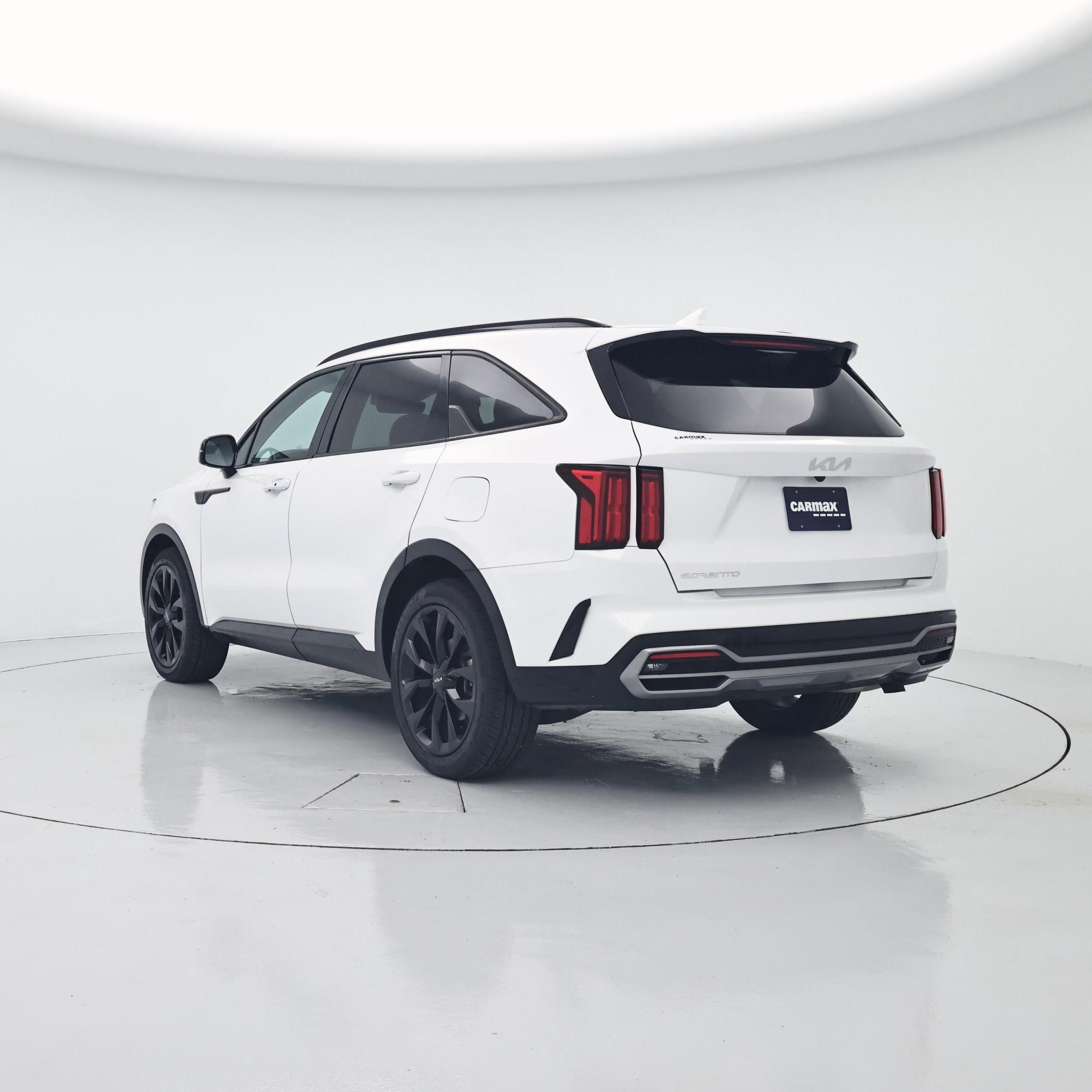 Thumbnail: 2023 Kia Sorento - 2