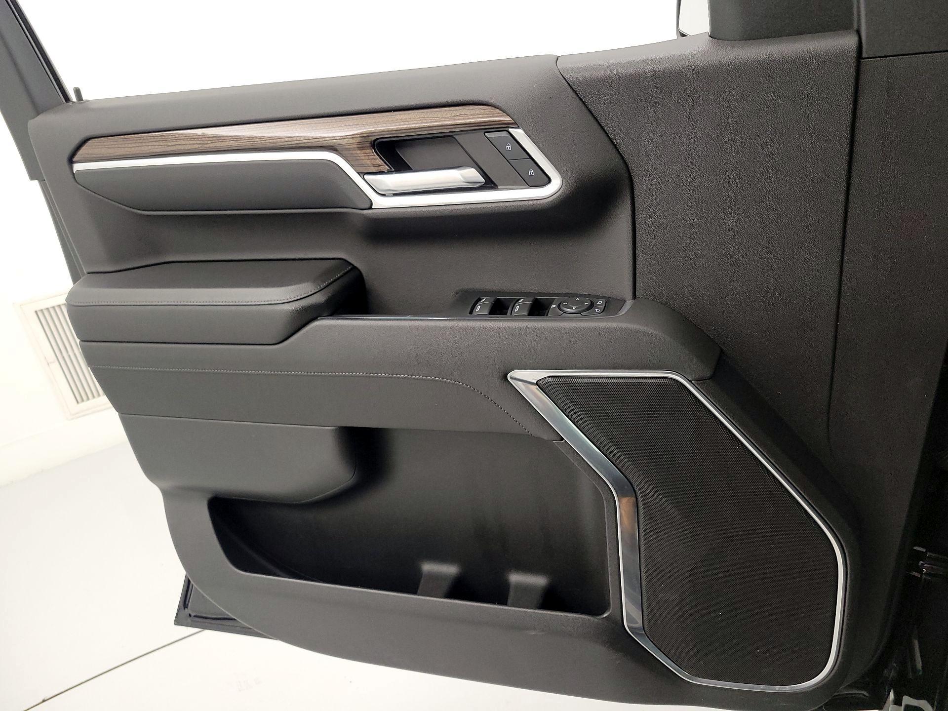 Thumbnail: 2022 Chevrolet Silverado 1500 - 12