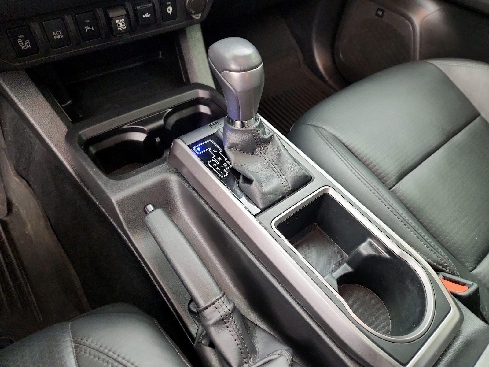 2023 Toyota Tacoma Limited - Photo 19