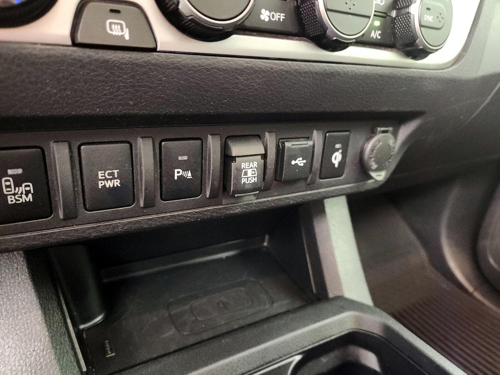 2023 Toyota Tacoma Limited - Photo 20