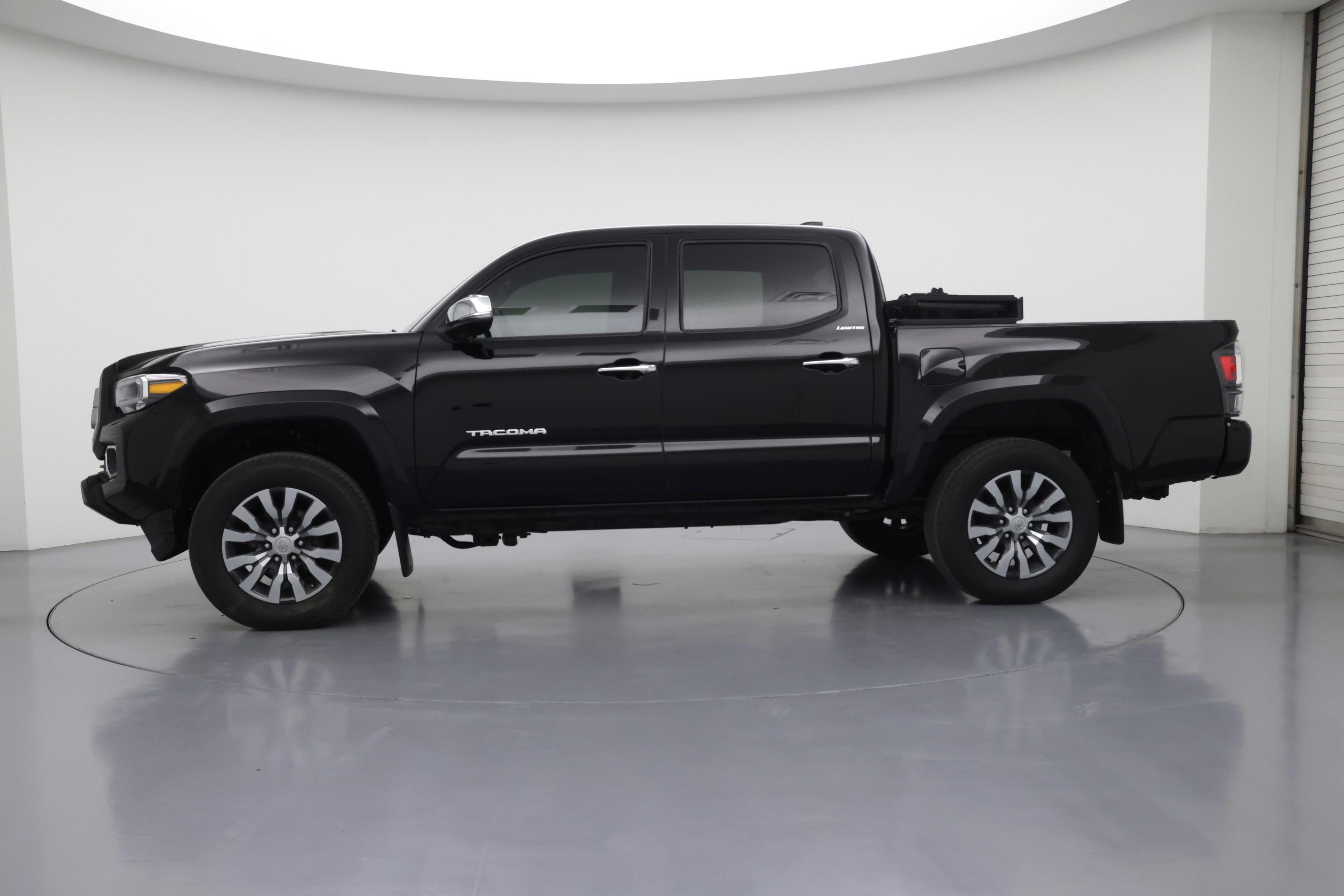 Thumbnail: 2023 Toyota Tacoma - 3