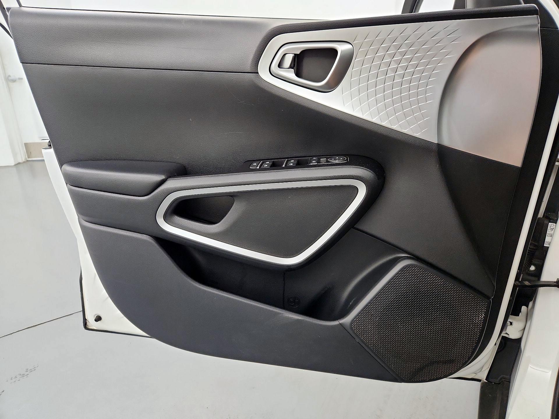 Thumbnail: 2023 Kia Soul - 12