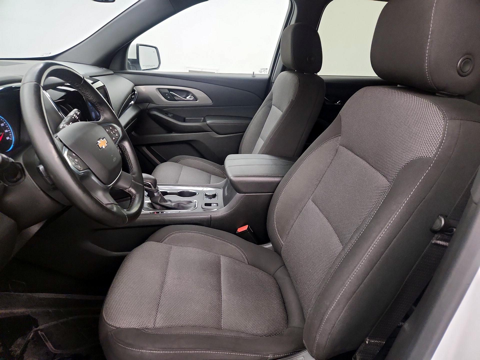 Thumbnail: 2023 Chevrolet Traverse - 11