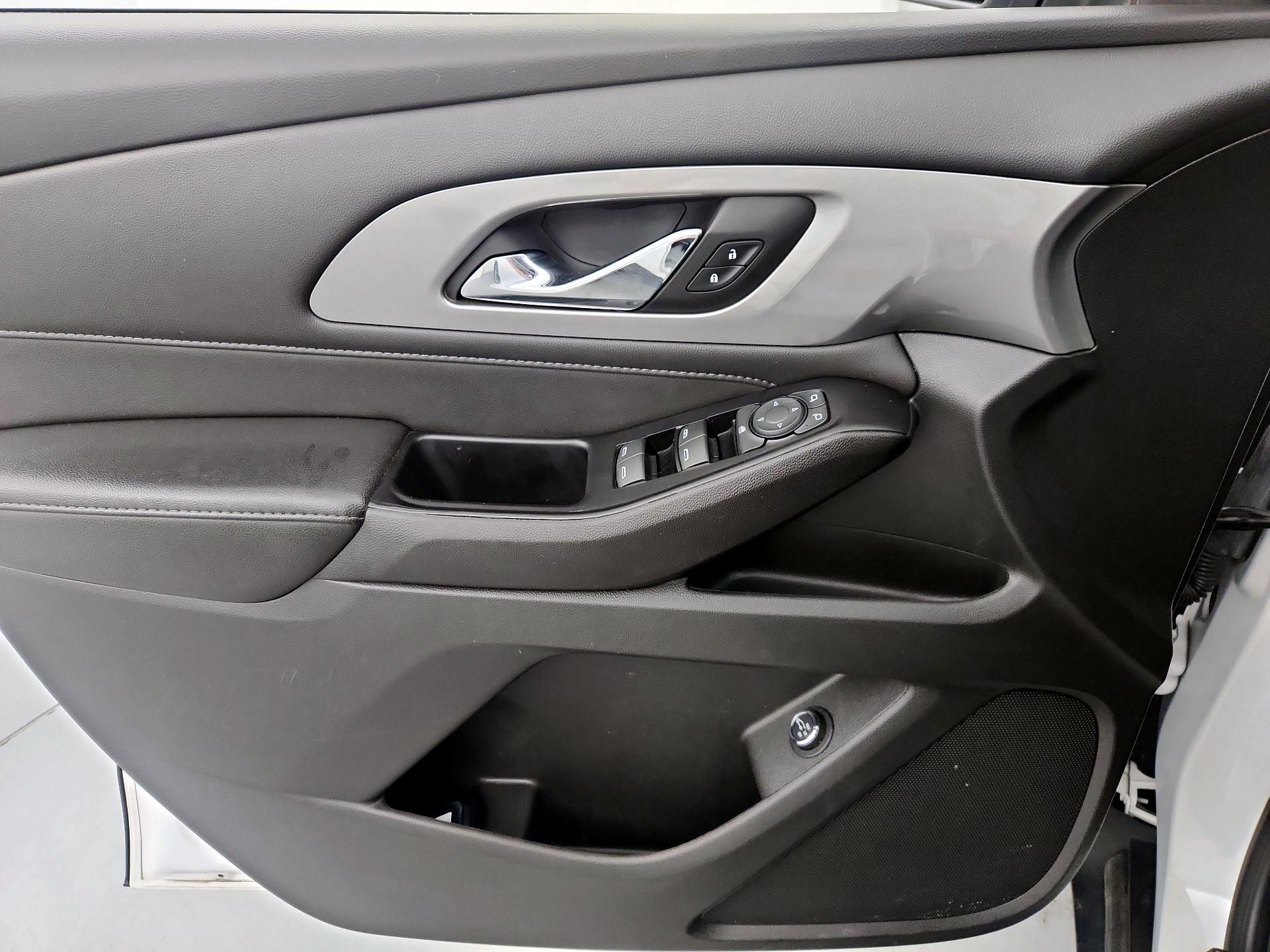 Thumbnail: 2023 Chevrolet Traverse - 12