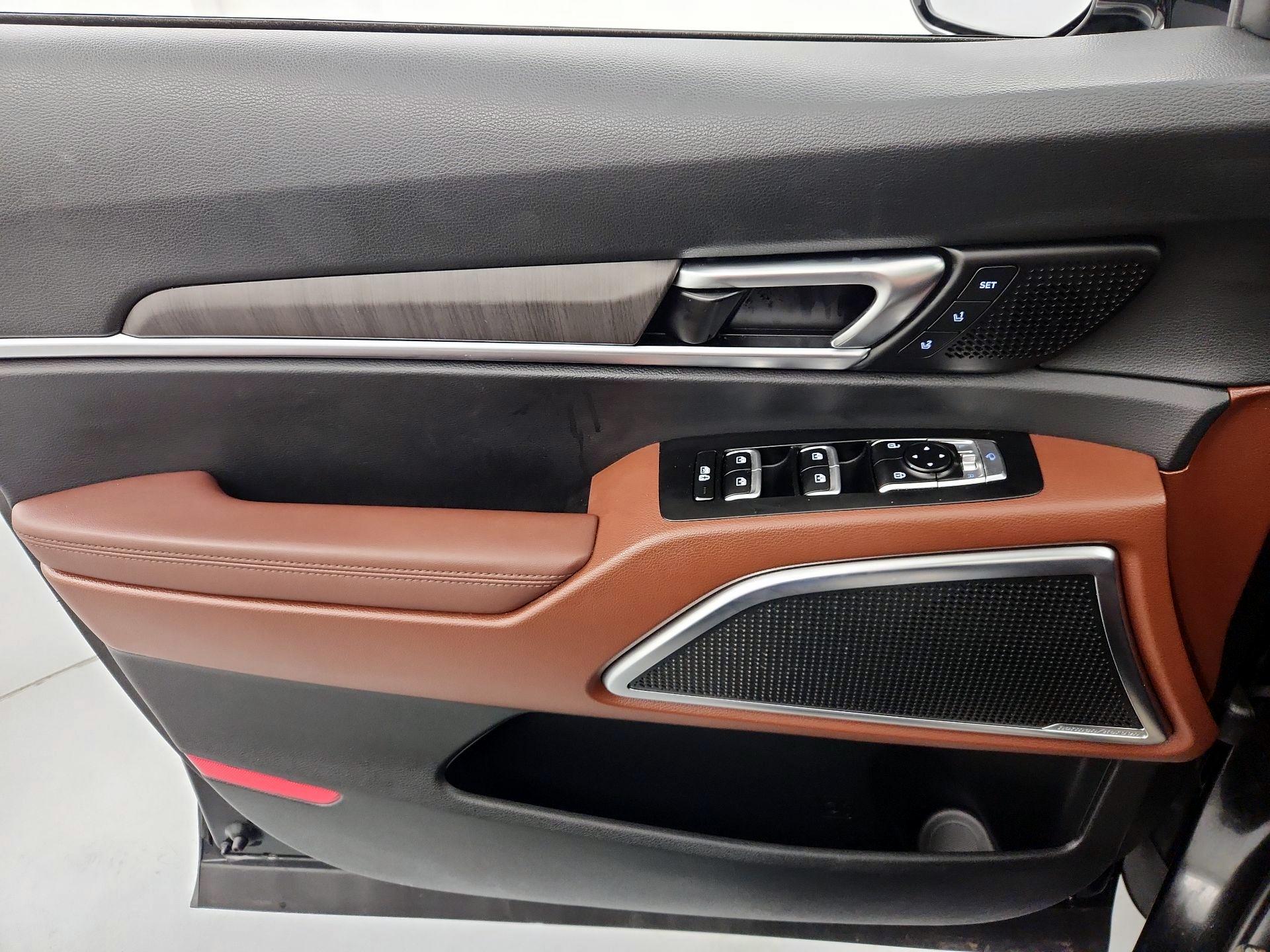 Thumbnail: 2023 Kia Telluride - 12